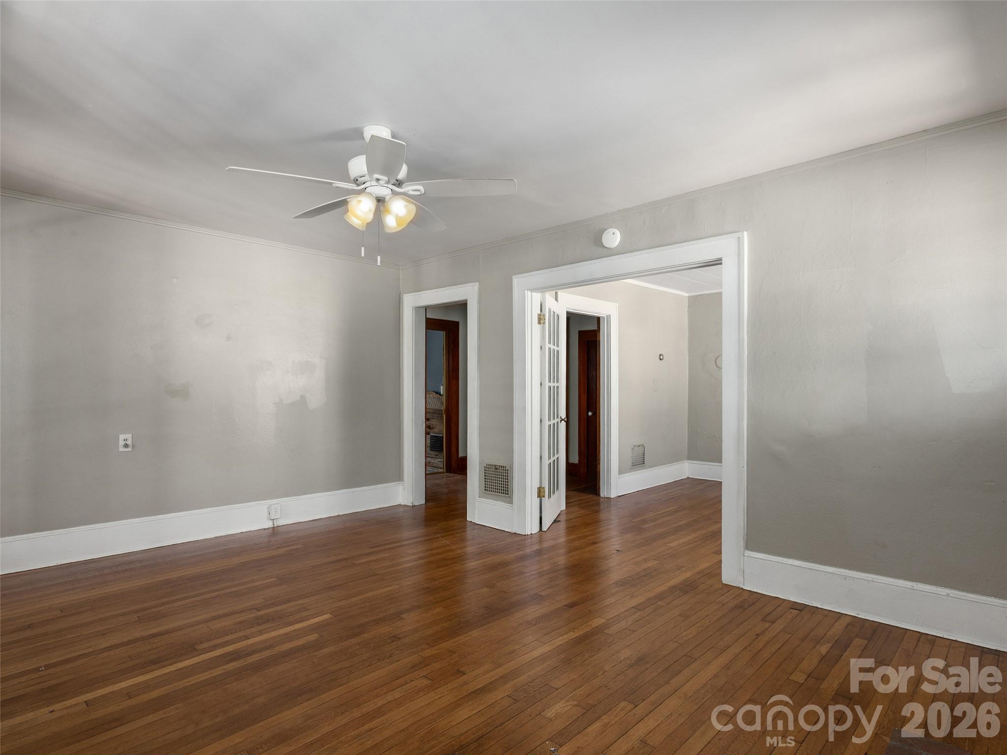 Single Family Residence at 33 Madeline Avenue, Asheville, photo 6 of 20