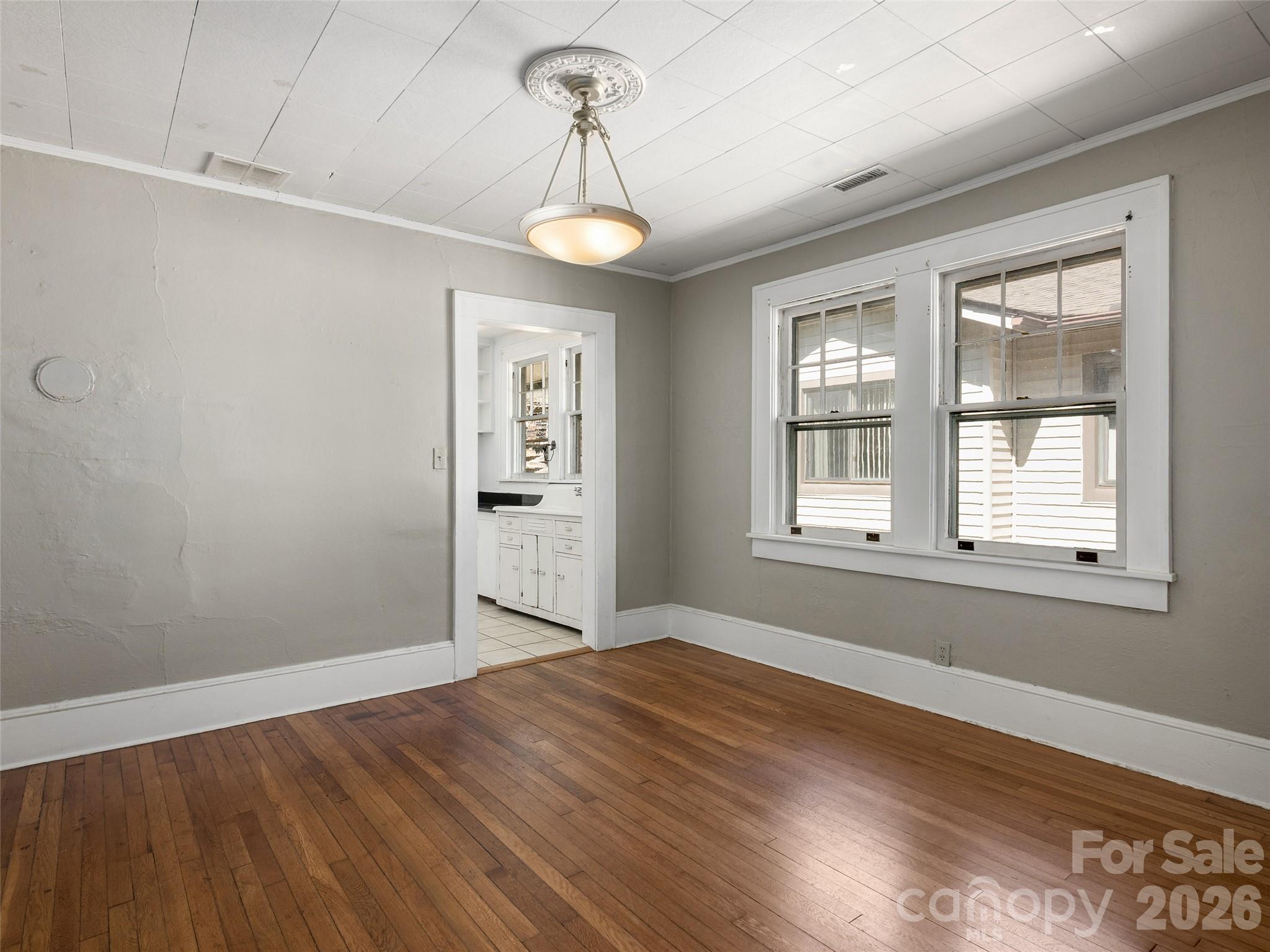 Single Family Residence at 33 Madeline Avenue, Asheville, photo 9 of 20