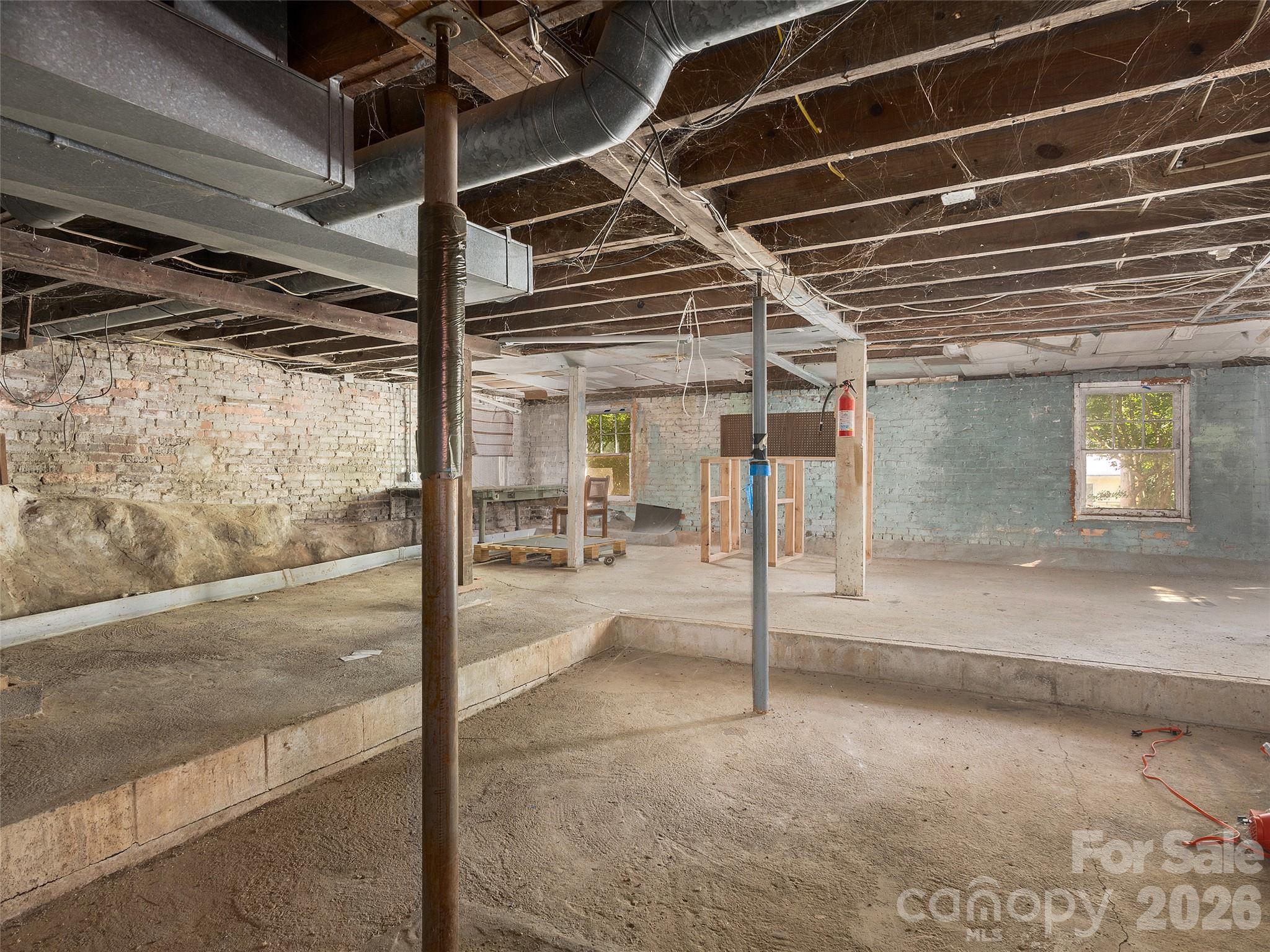 Single Family Residence at 33 Madeline Avenue, Asheville, photo 18 of 20