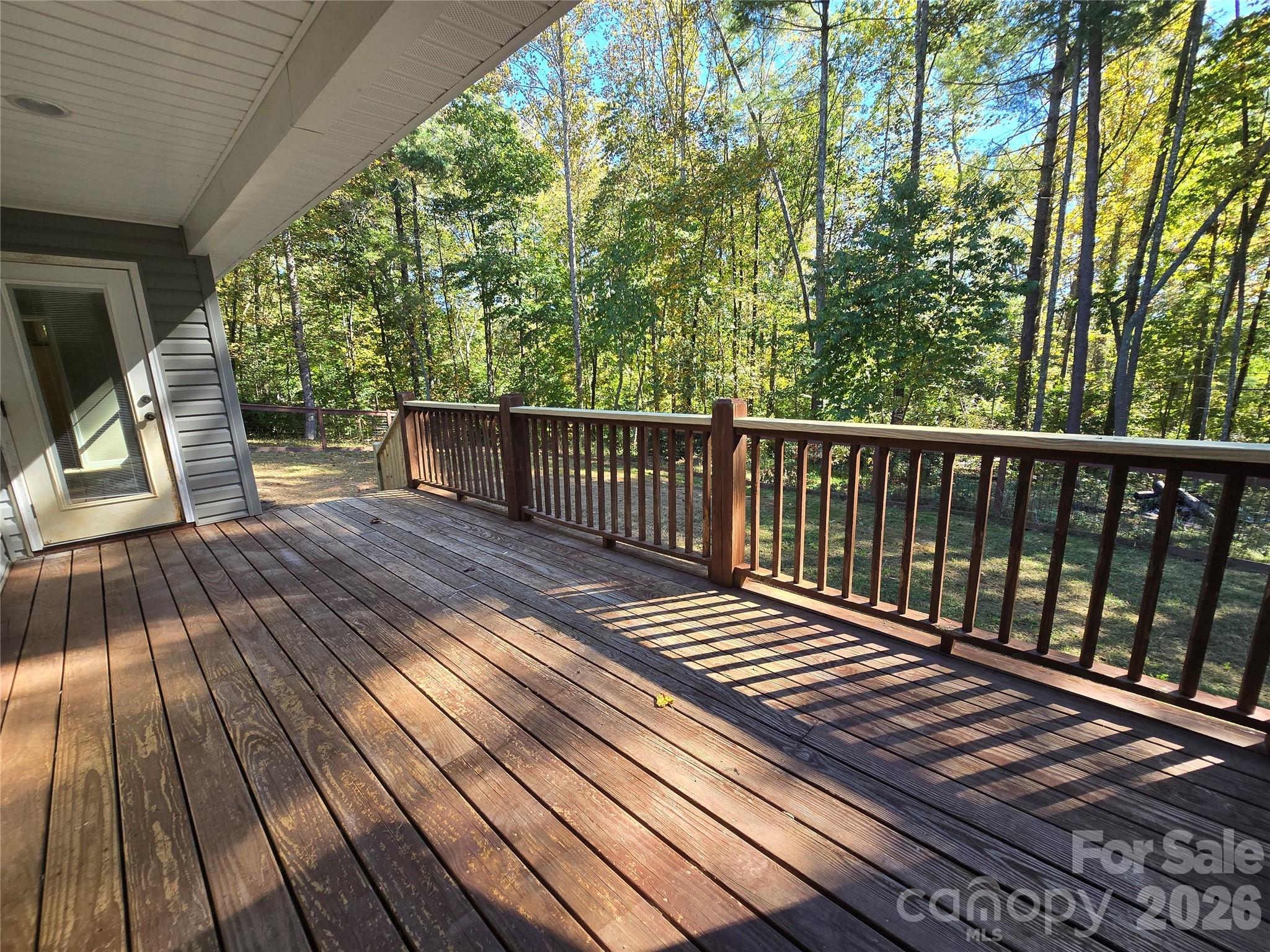 Large back deck - 15 Tiki Way, Candler