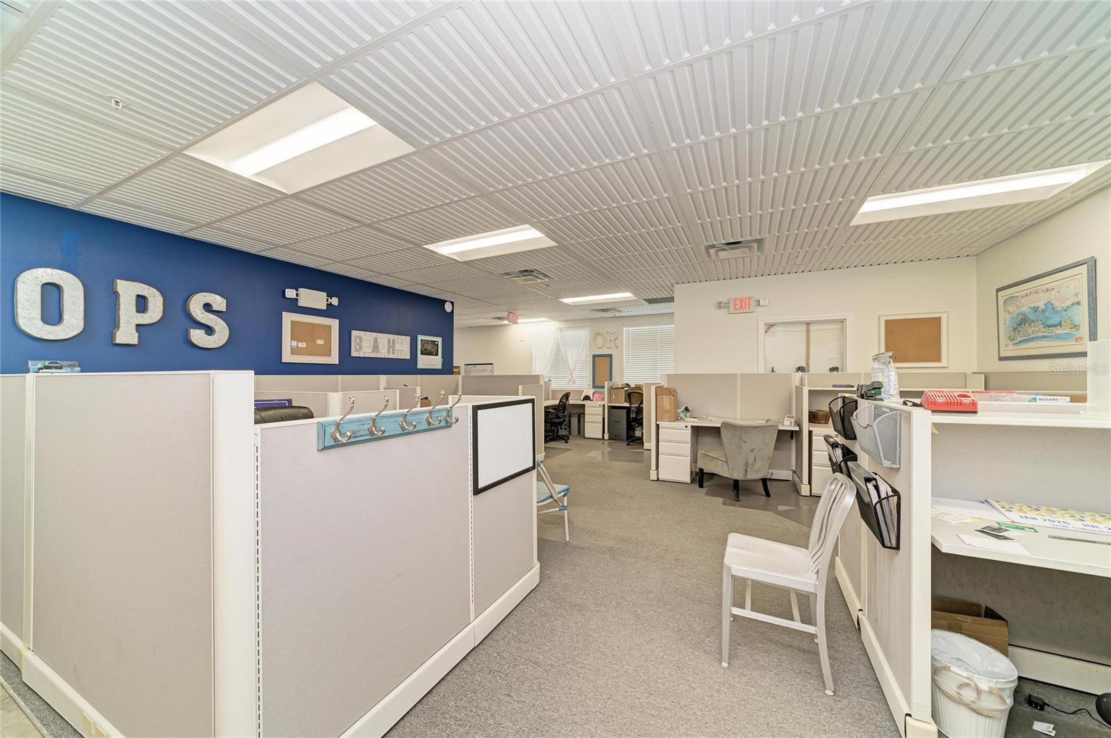 Third level - offices - 3004 AVENUE C, HOLMES BEACH