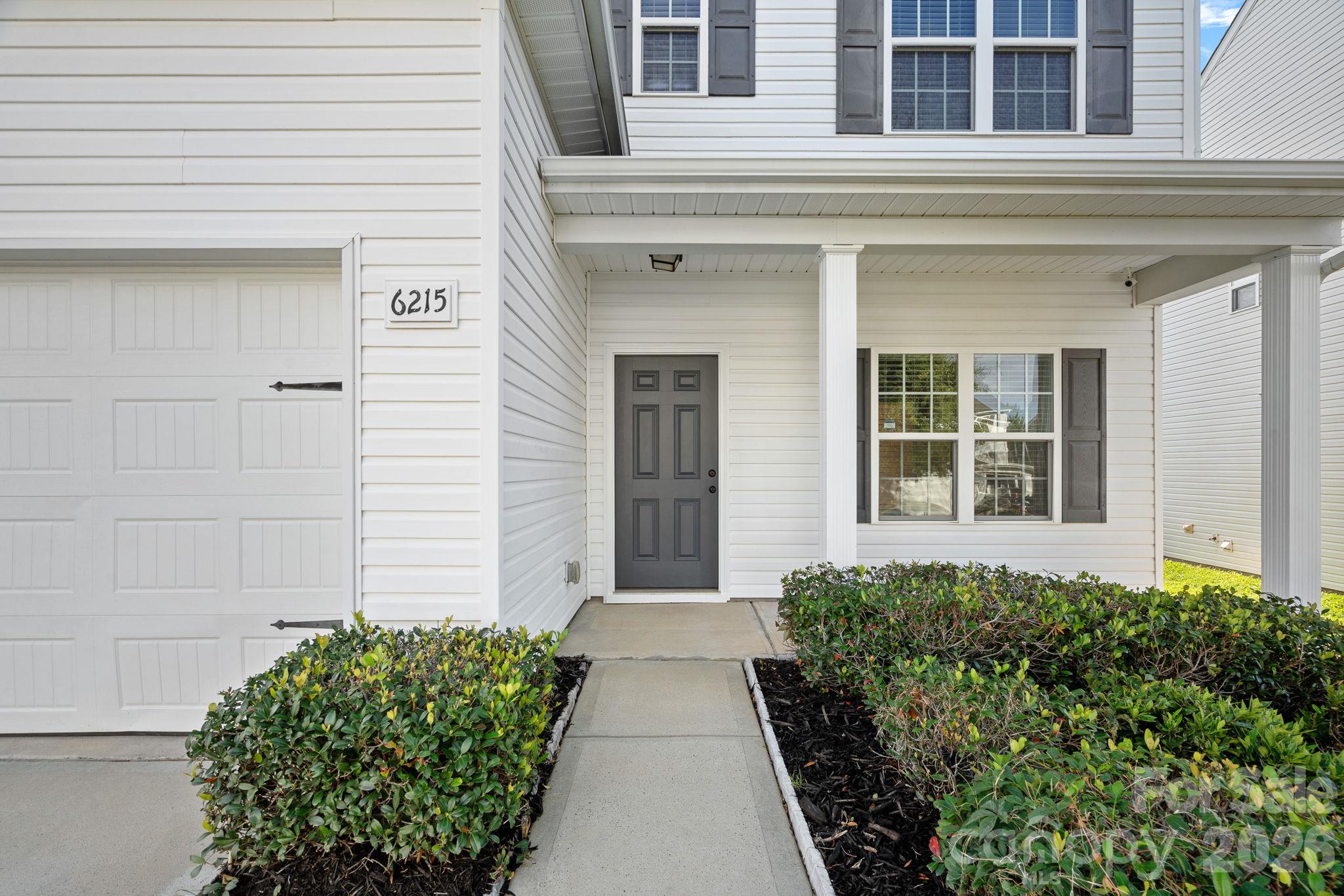 Front porch - 6215 Paw Village Road, Charlotte