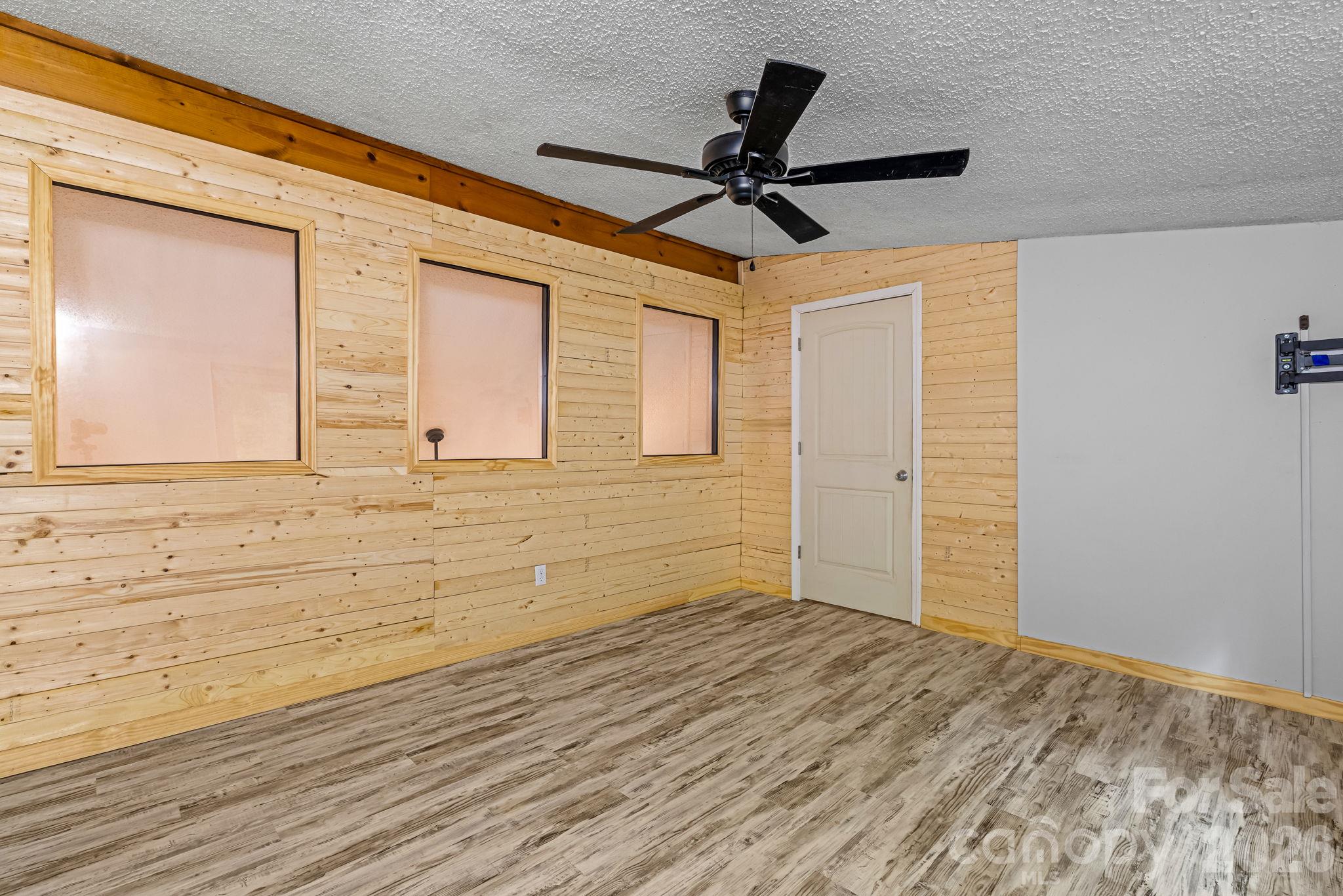 Single Family Residence at 105 Shirley Drive, Maggie Valley, photo 21 of 46