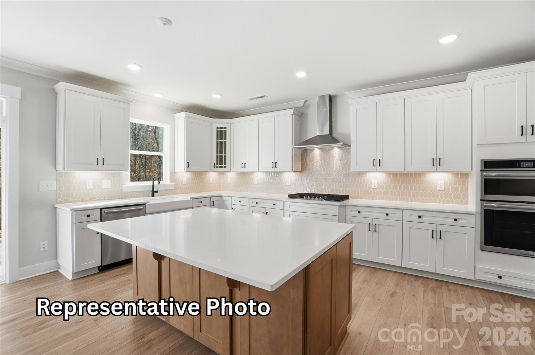 Single Family Residence at 9022 Chasewood Place Drive, Charlotte, photo 9 of 26