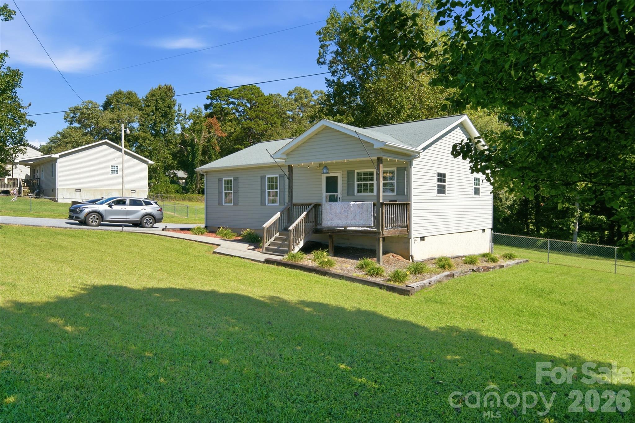 Single Family Residence at 775 Paul Payne Store Road, Taylorsville, photo 4 of 39