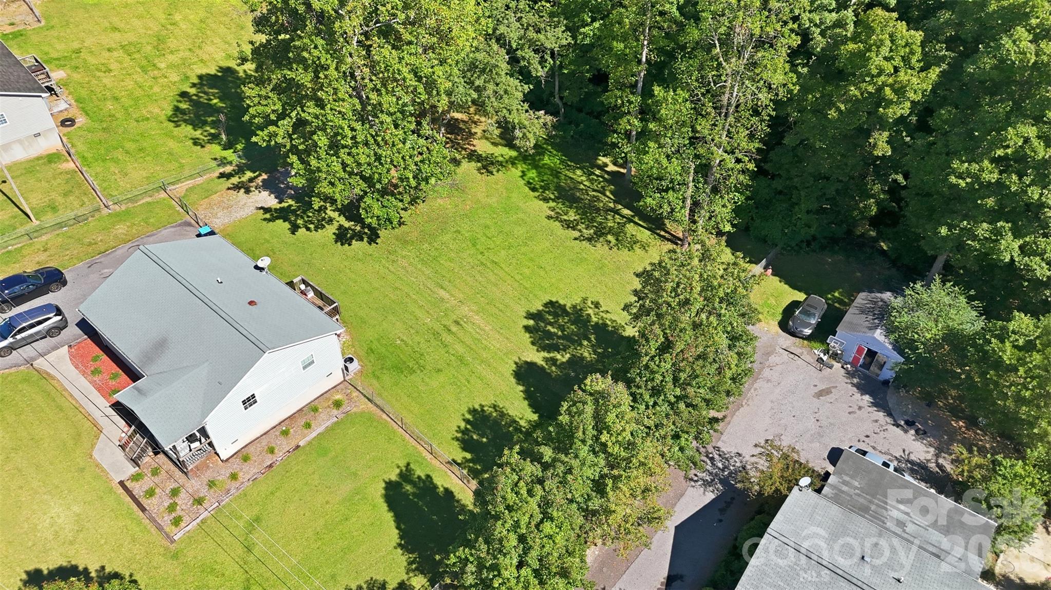 Single Family Residence at 775 Paul Payne Store Road, Taylorsville, photo 9 of 39