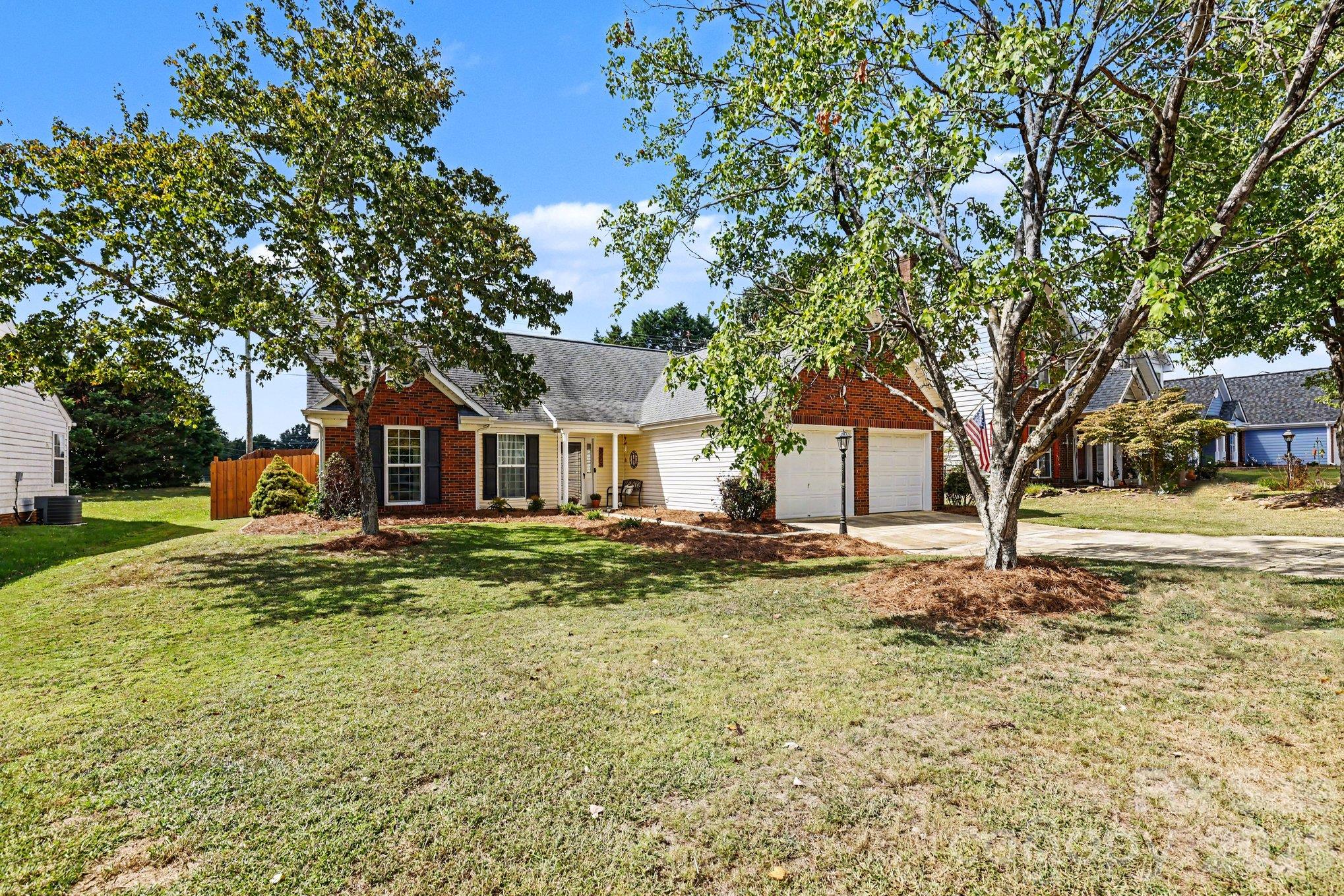 Single Family Residence at 3203 Brookstone Trail, Indian Trail, photo 4 of 41