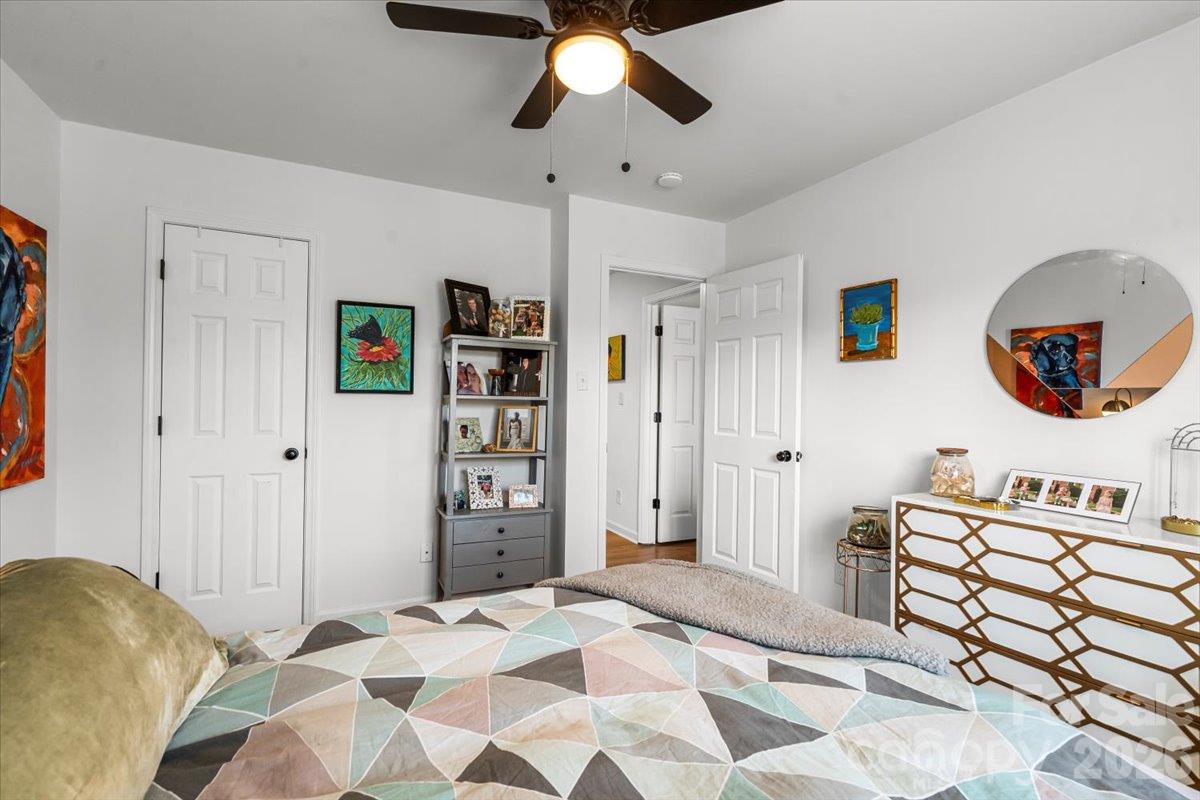 Single Family Residence at 169 Meadow Glen Drive, Troutman, photo 12 of 16