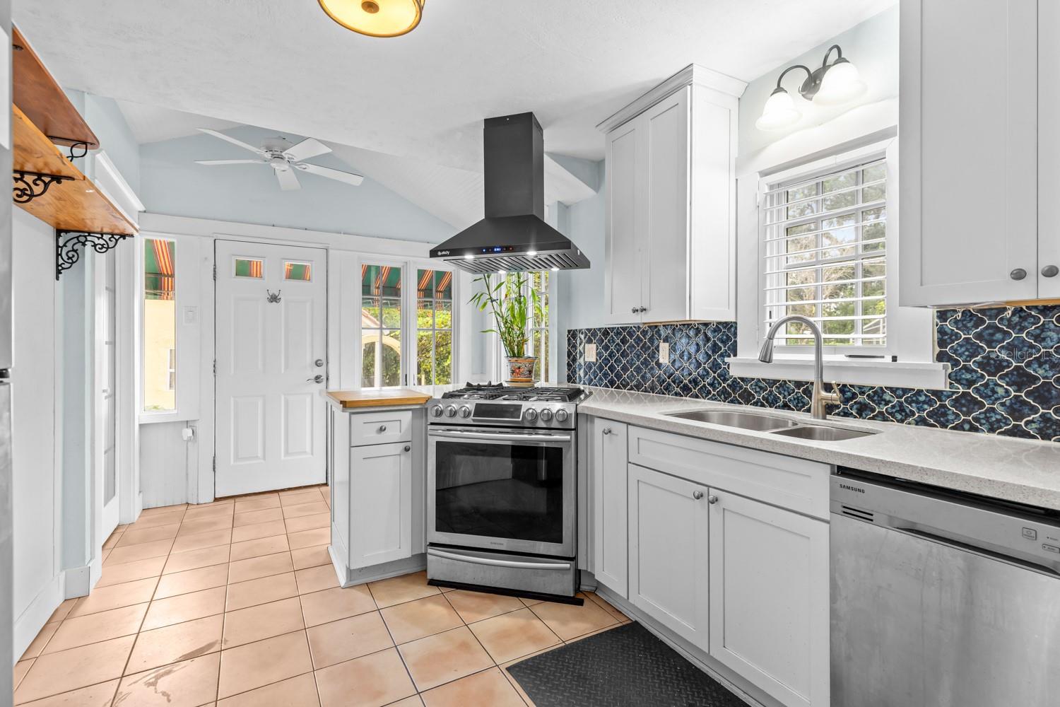 Single Family Residence at 1002 DELANEY PARK DR, ORLANDO, photo 16 of 54