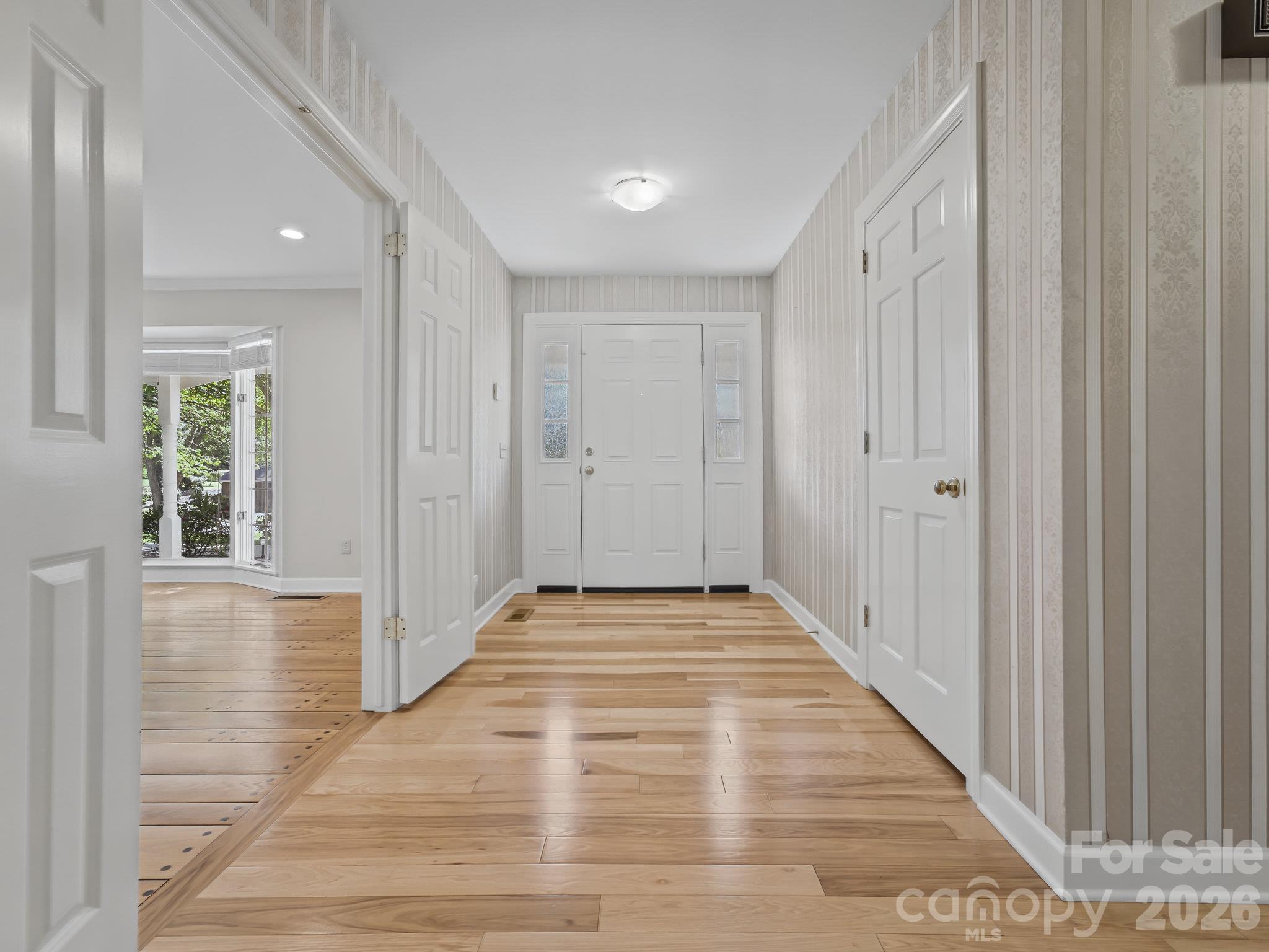 Foyer - 109 Yardley Court, Hendersonville