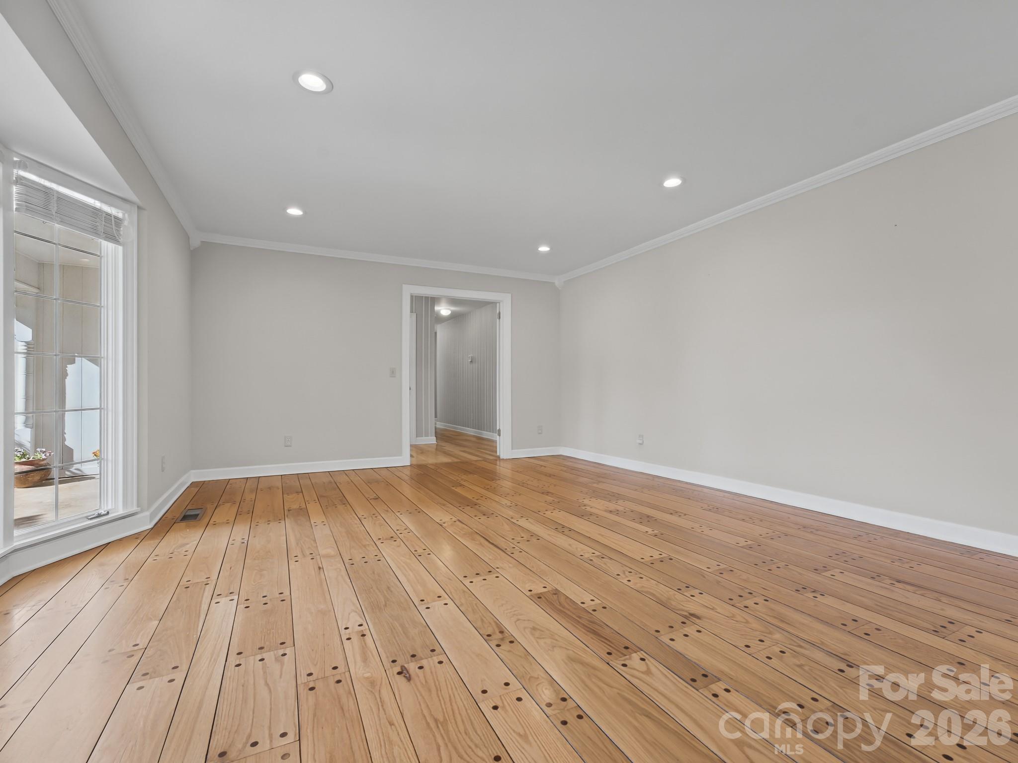Living Room - 109 Yardley Court, Hendersonville