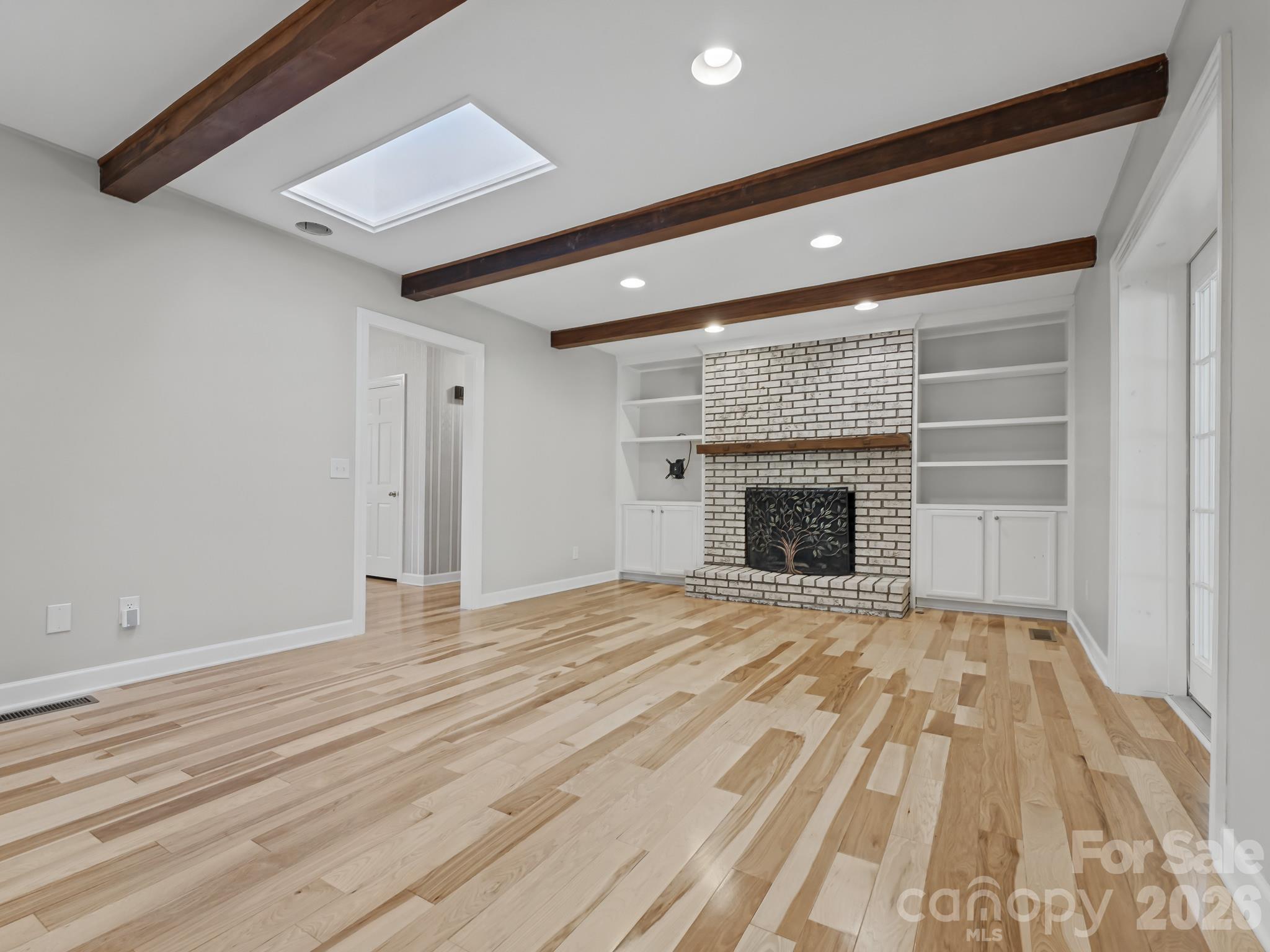 Family Room - 109 Yardley Court, Hendersonville