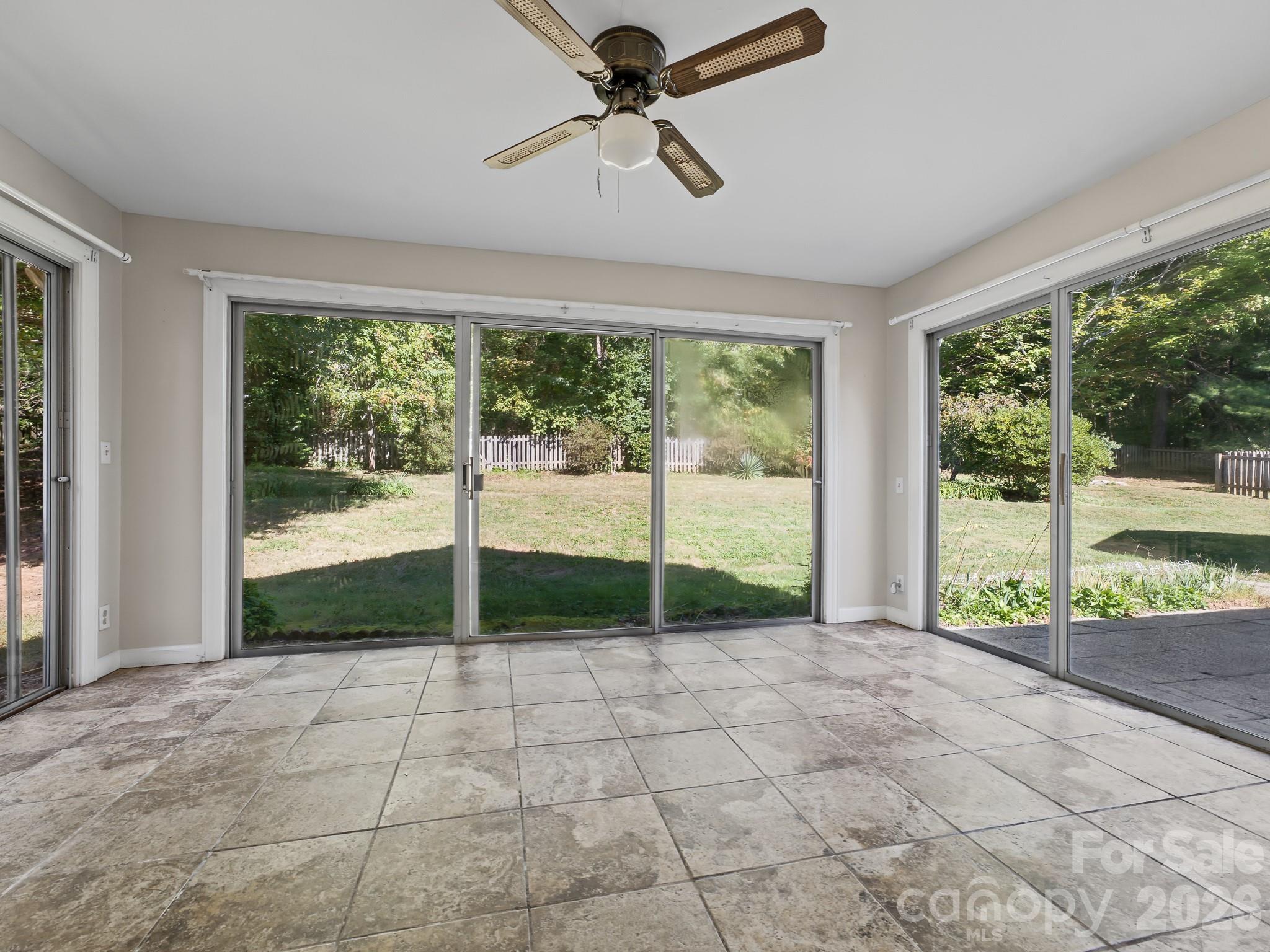 Sunroom - 109 Yardley Court, Hendersonville
