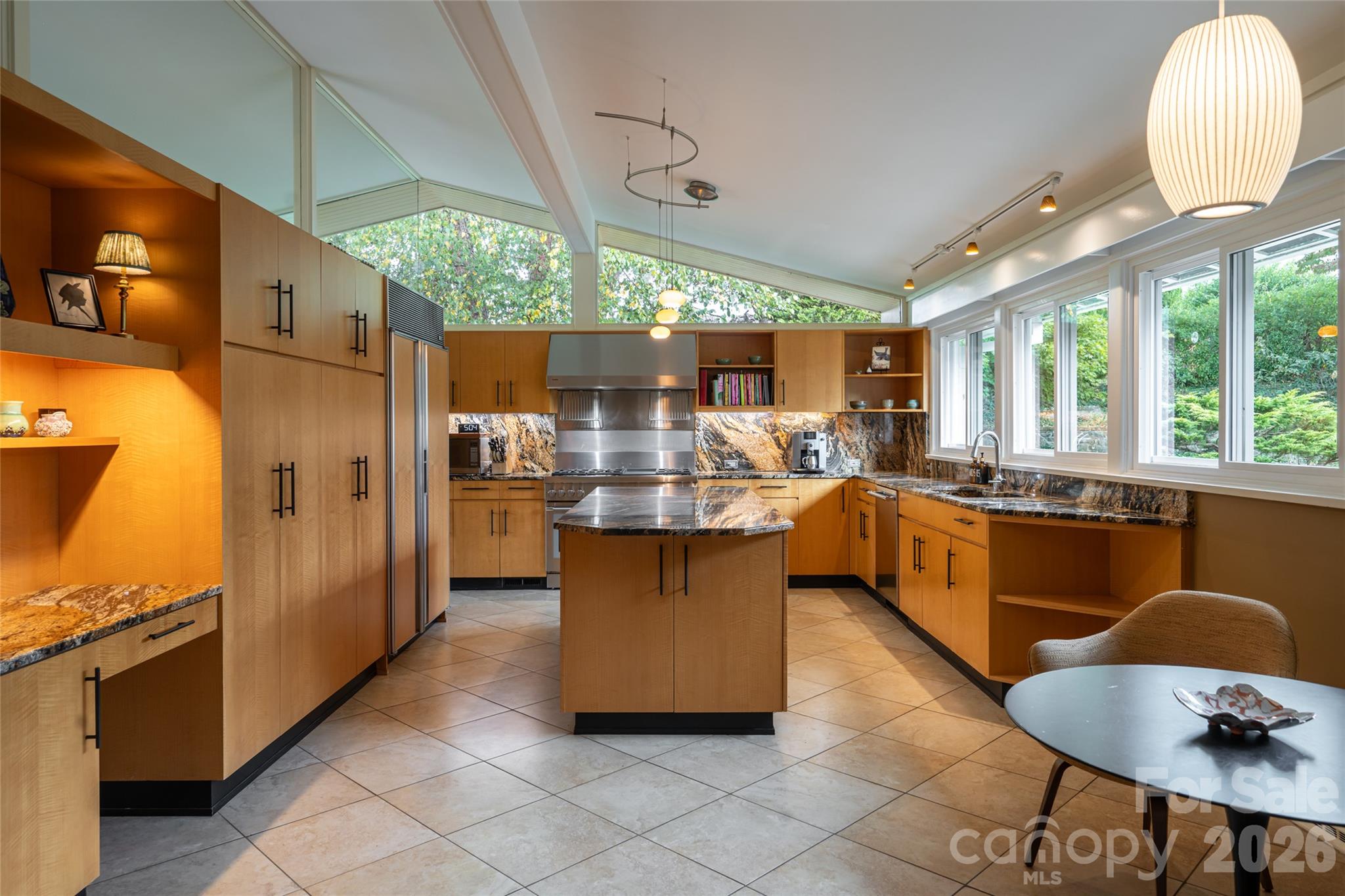 Modern and renovated kitchen - 92 Horizon Hill Road, Asheville