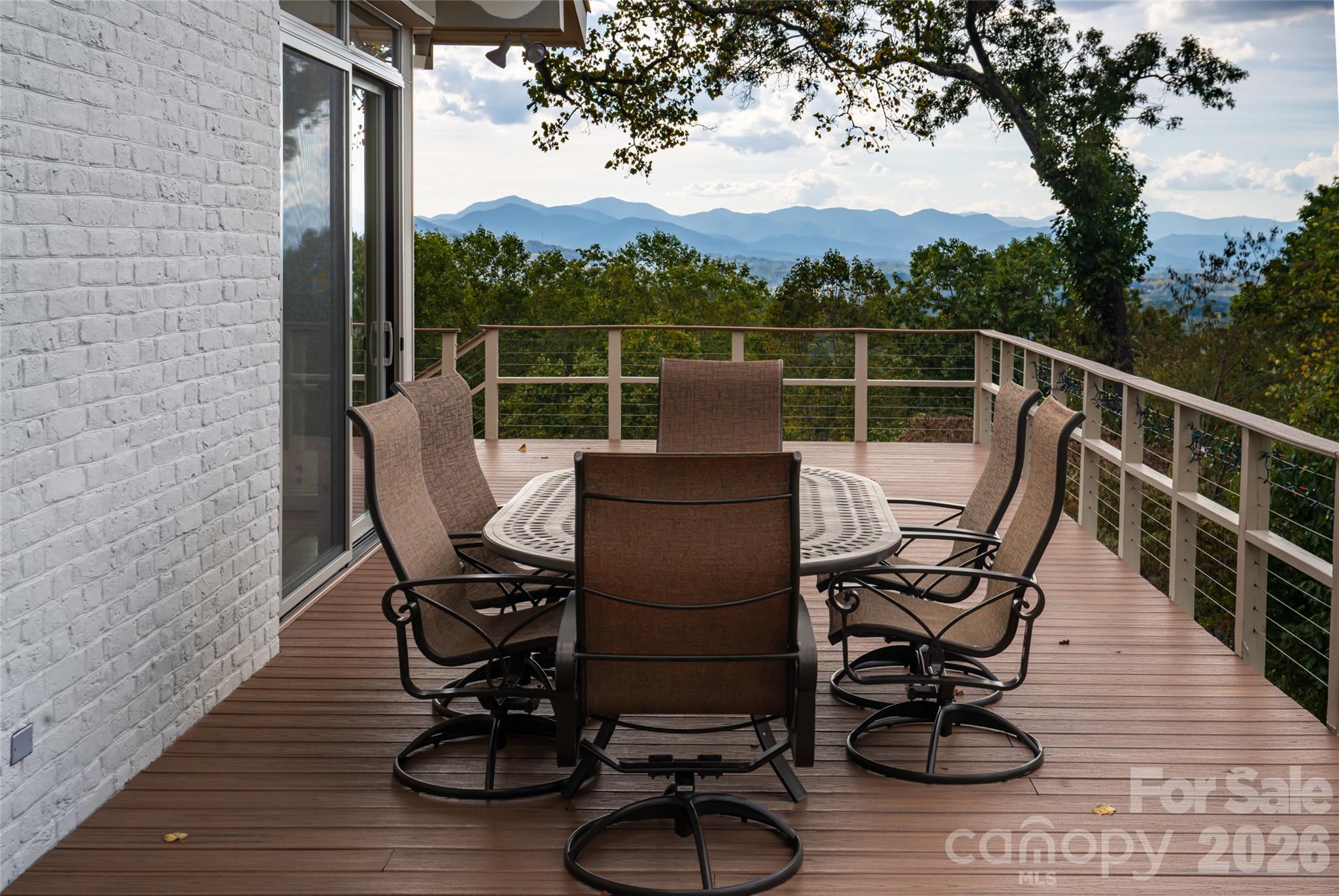 Dinner al fresco - 92 Horizon Hill Road, Asheville
