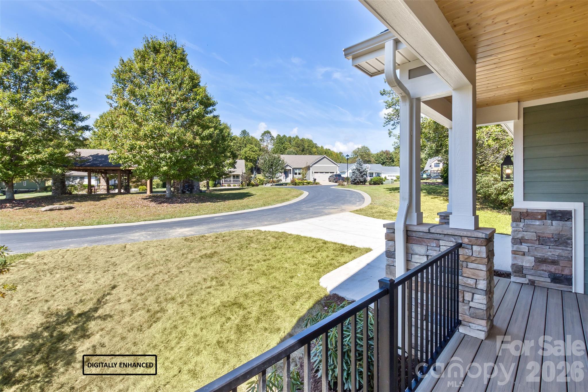 Great Location - 148 Triple Fairways Drive, Hendersonville