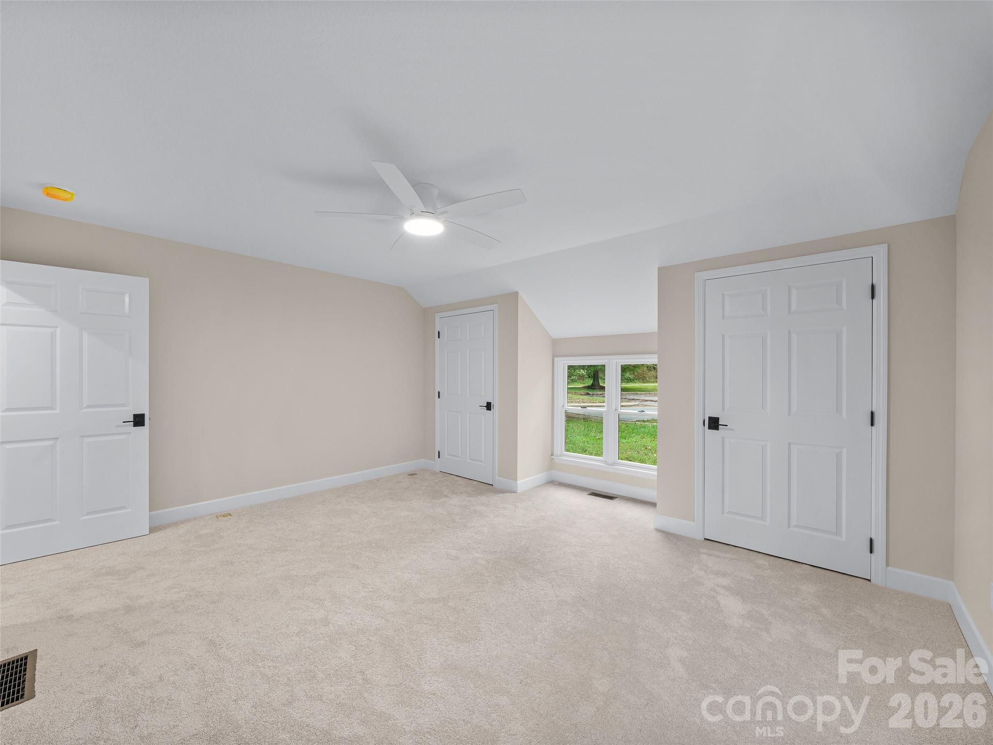 Single Family Residence at 18 Carriage Park Way, Hendersonville, photo 23 of 49