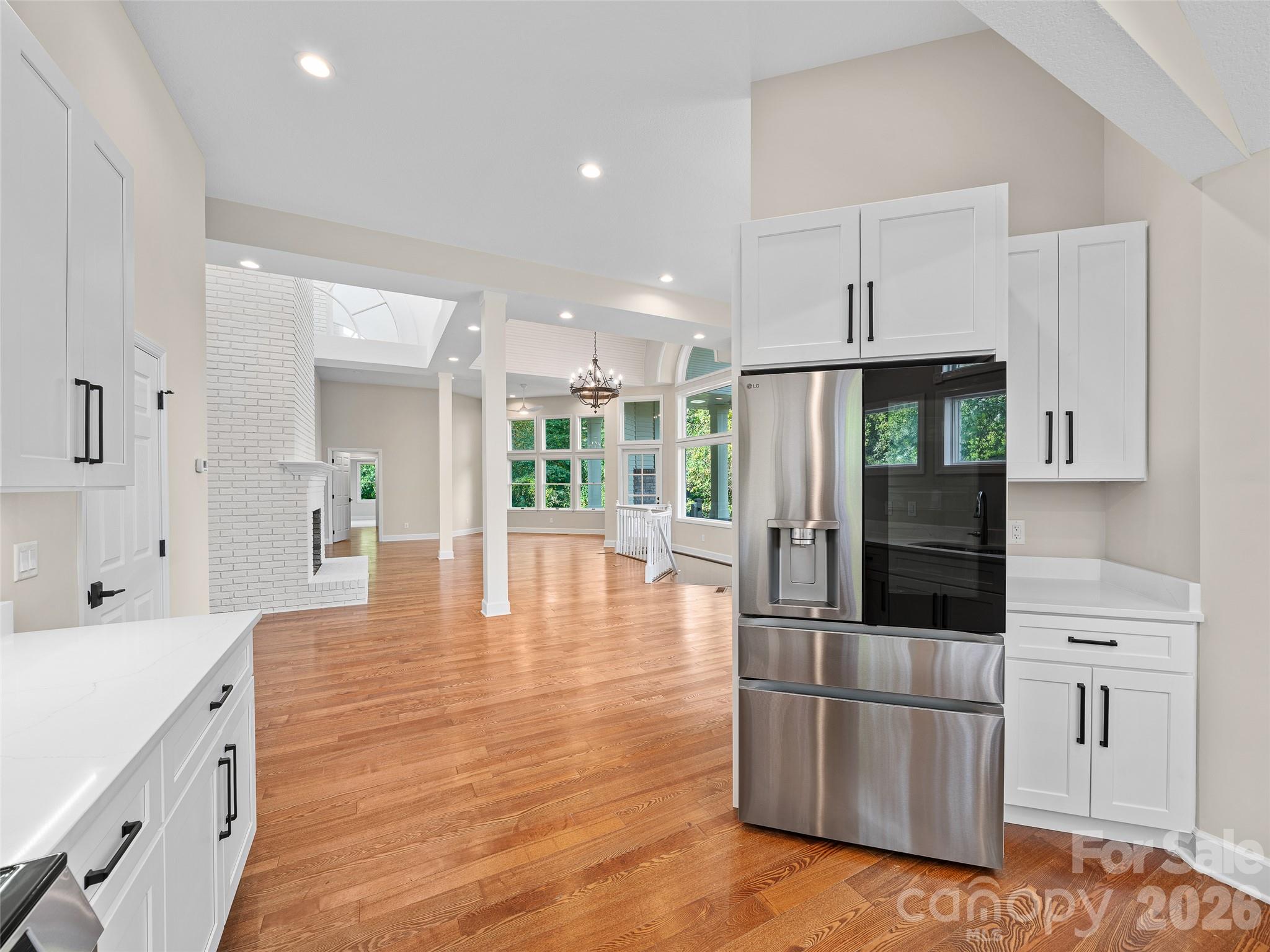 Single Family Residence at 18 Carriage Park Way, Hendersonville, photo 10 of 49