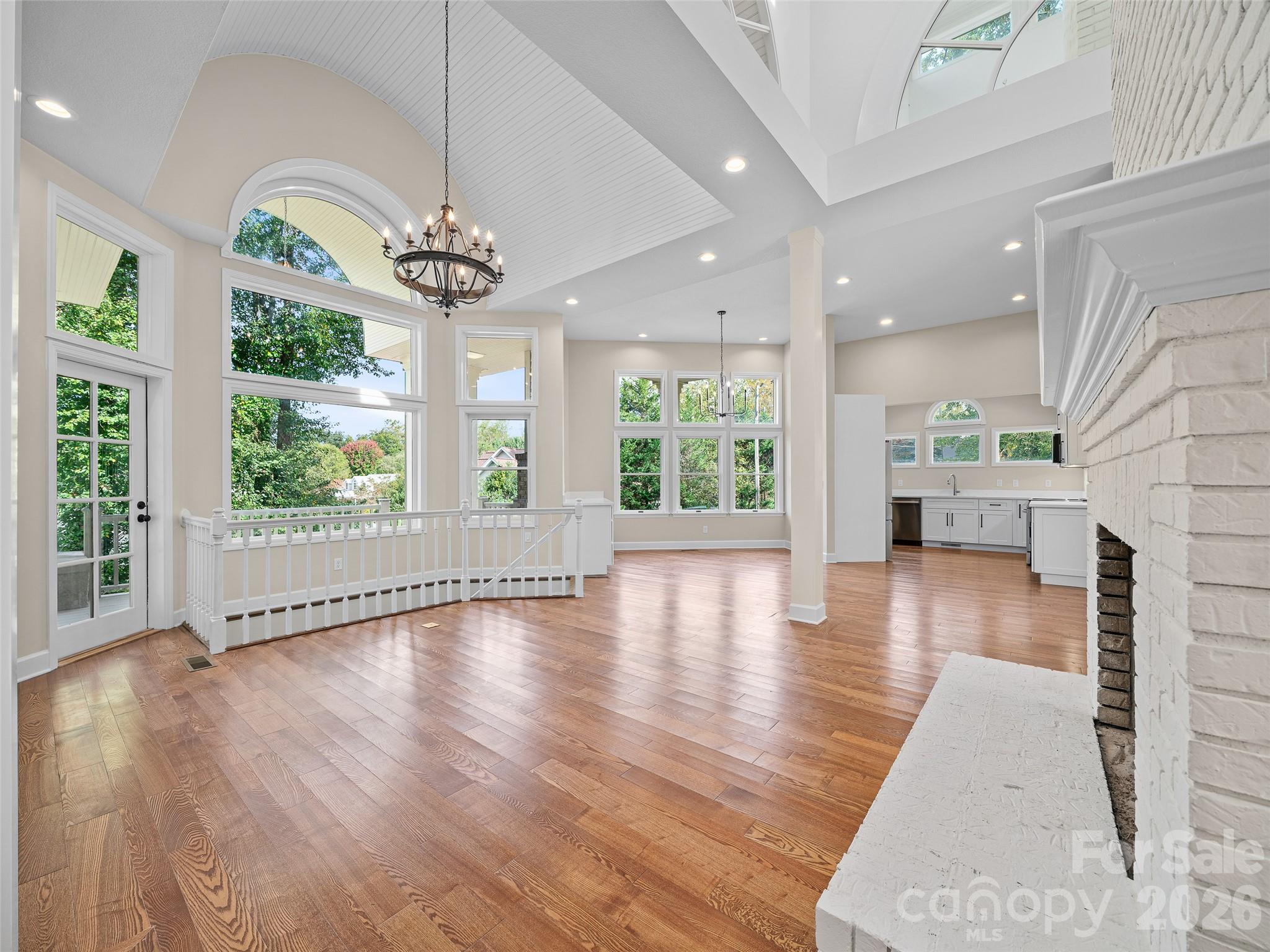 Single Family Residence at 18 Carriage Park Way, Hendersonville, photo 6 of 49