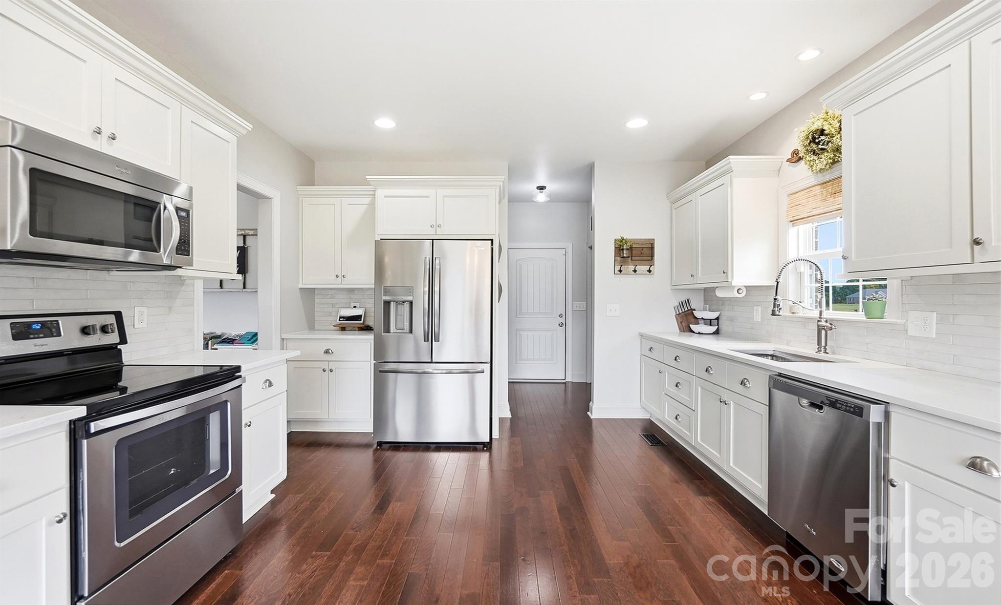 Chef's Kitchen - 4004 Camden Oaks Lane, Monroe