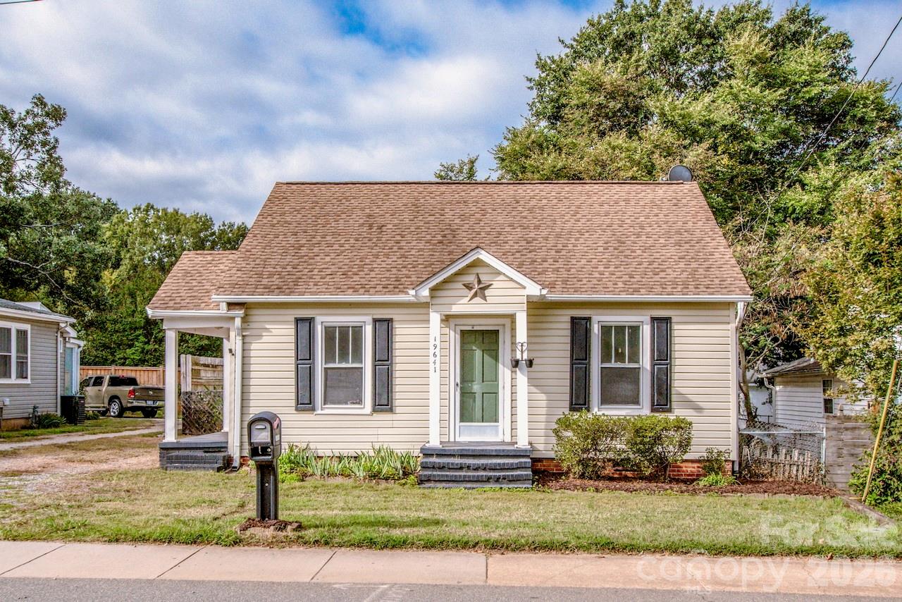 19641 S Main Street