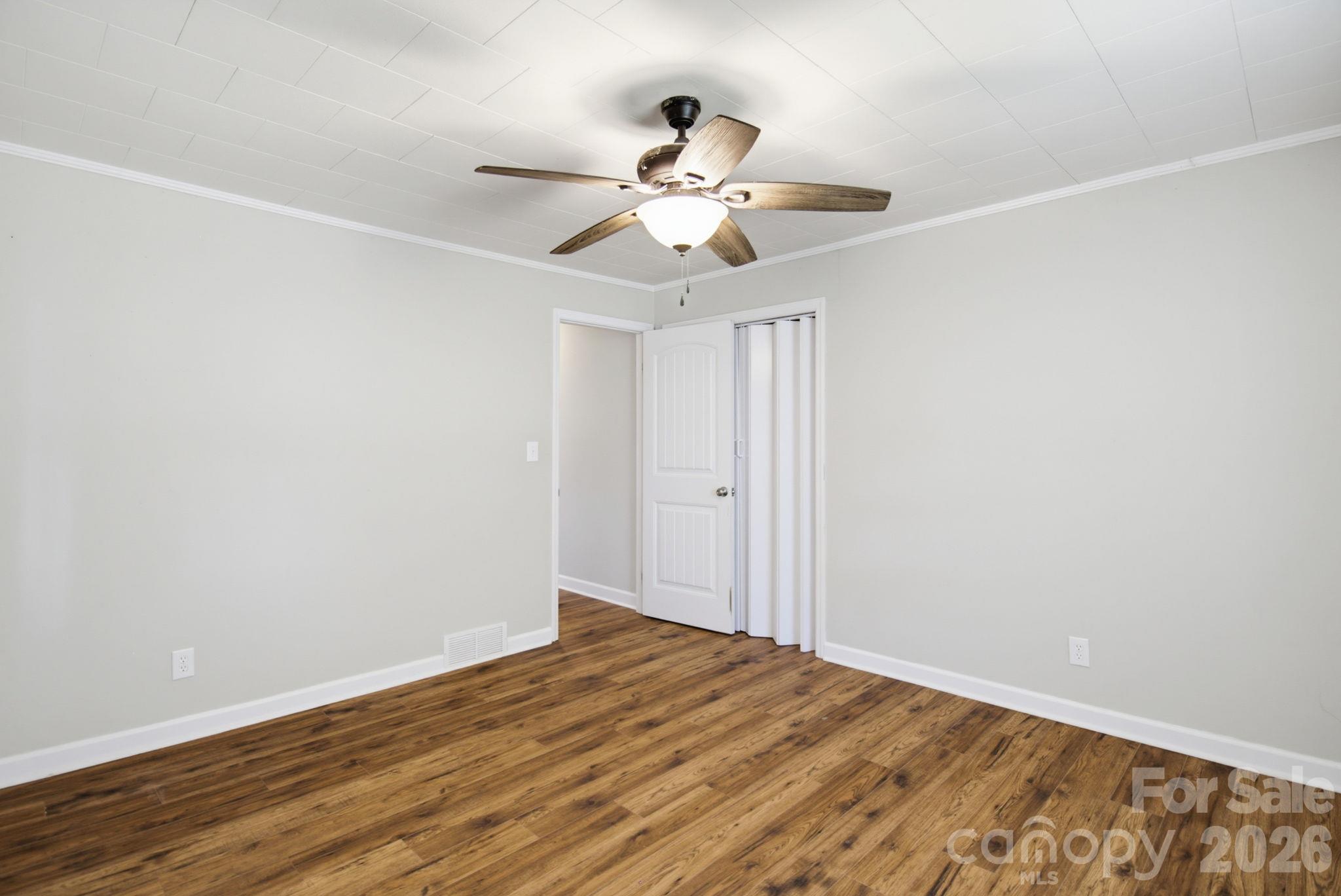 Single Family Residence at 202 E 4th Street, Lexington, photo 22 of 26