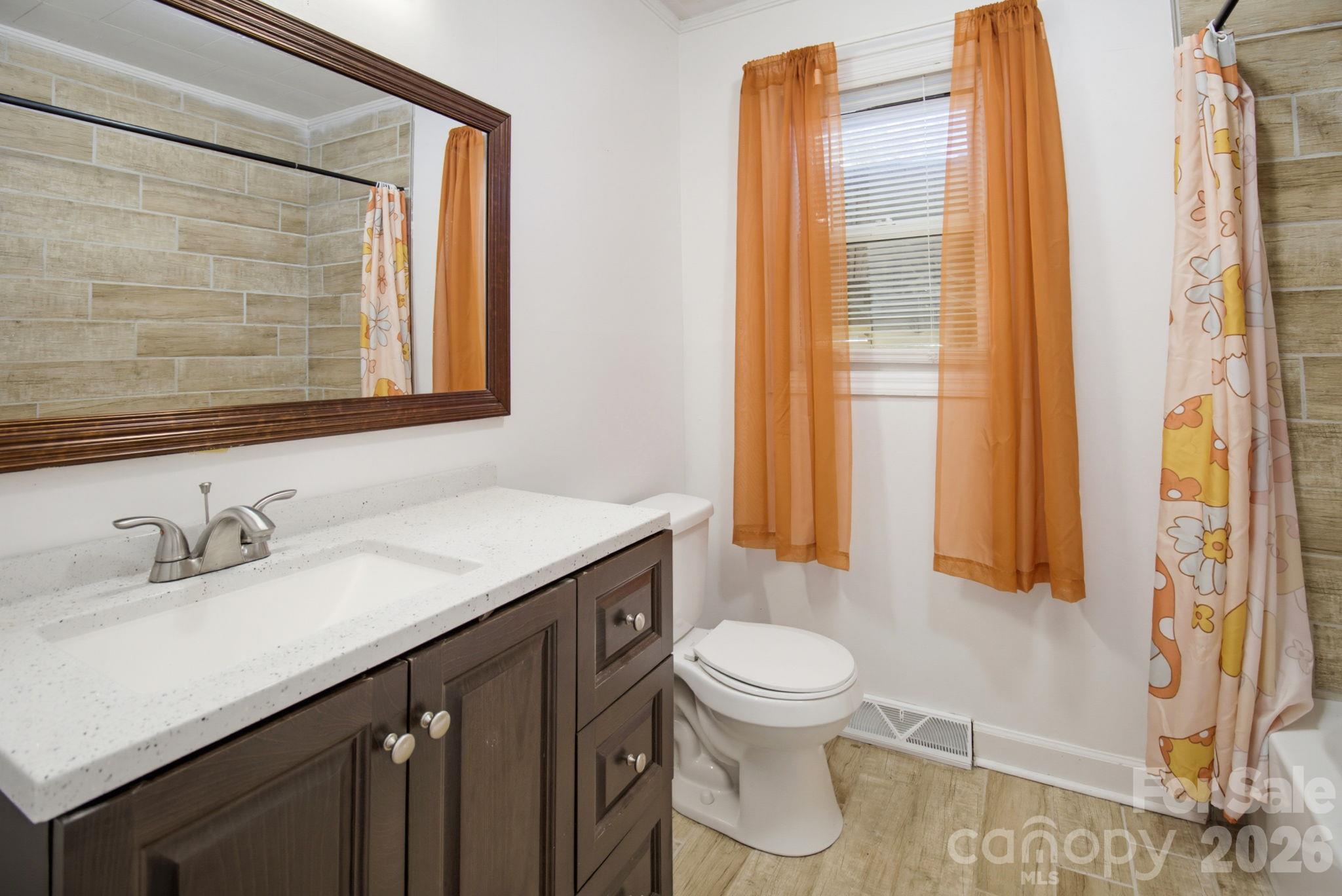Single Family Residence at 202 E 4th Street, Lexington, photo 23 of 26