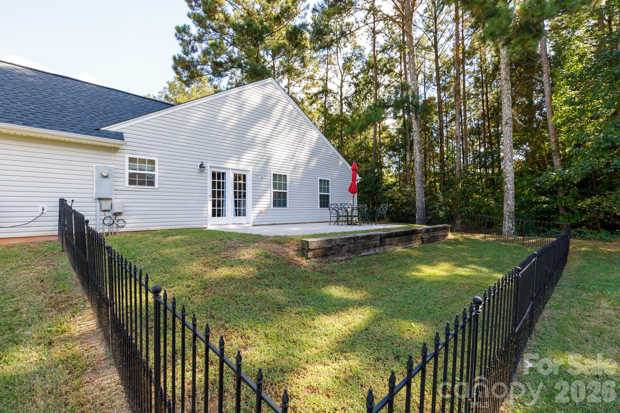 Single Family Residence at 229 Chicago Lane, York, photo 22 of 33