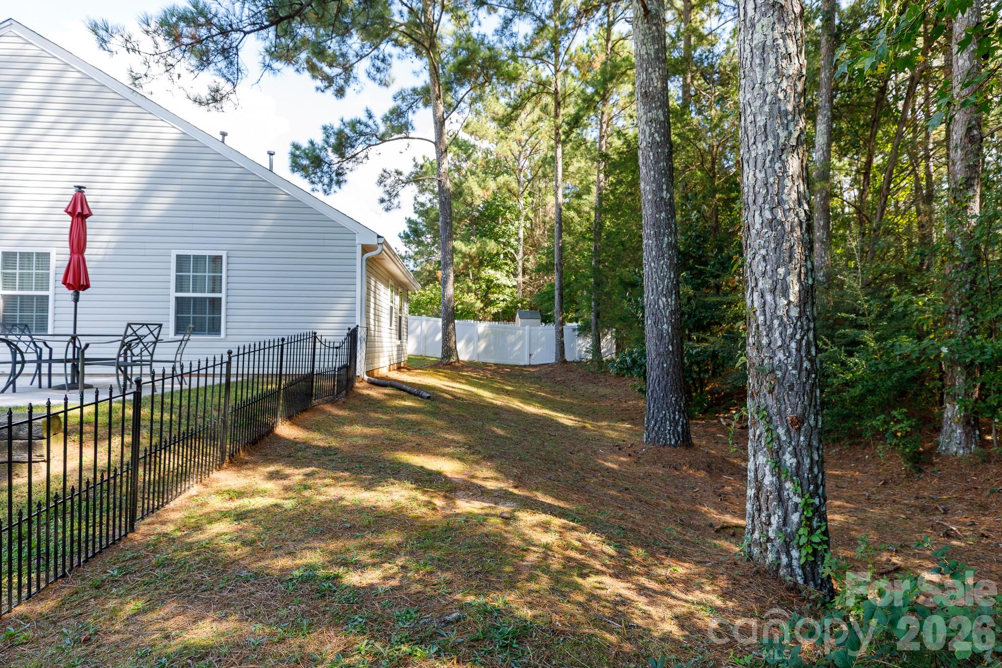 Single Family Residence at 229 Chicago Lane, York, photo 25 of 33