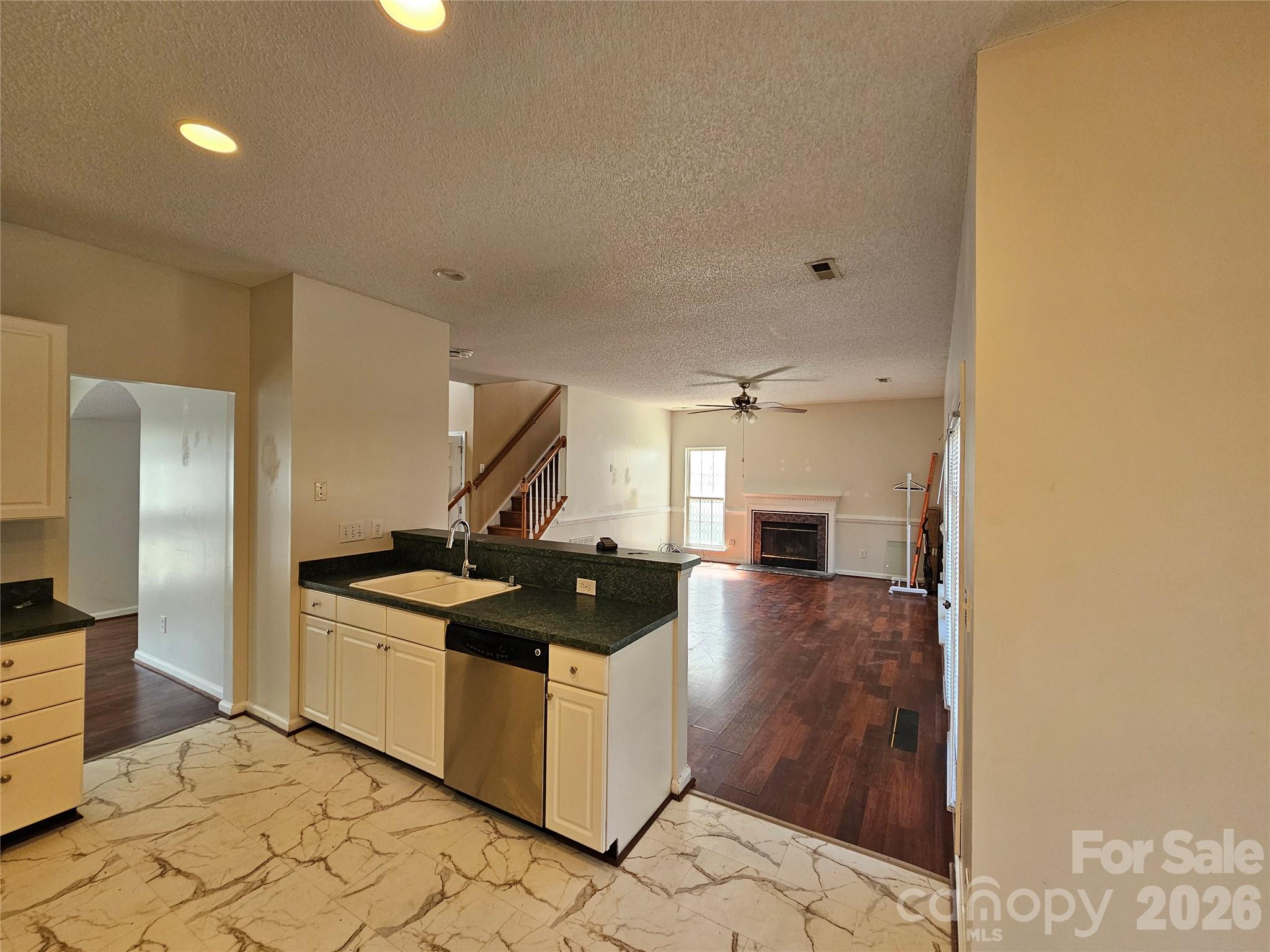 Single Family Residence at 7402 Shiras Court, Charlotte, photo 11 of 25