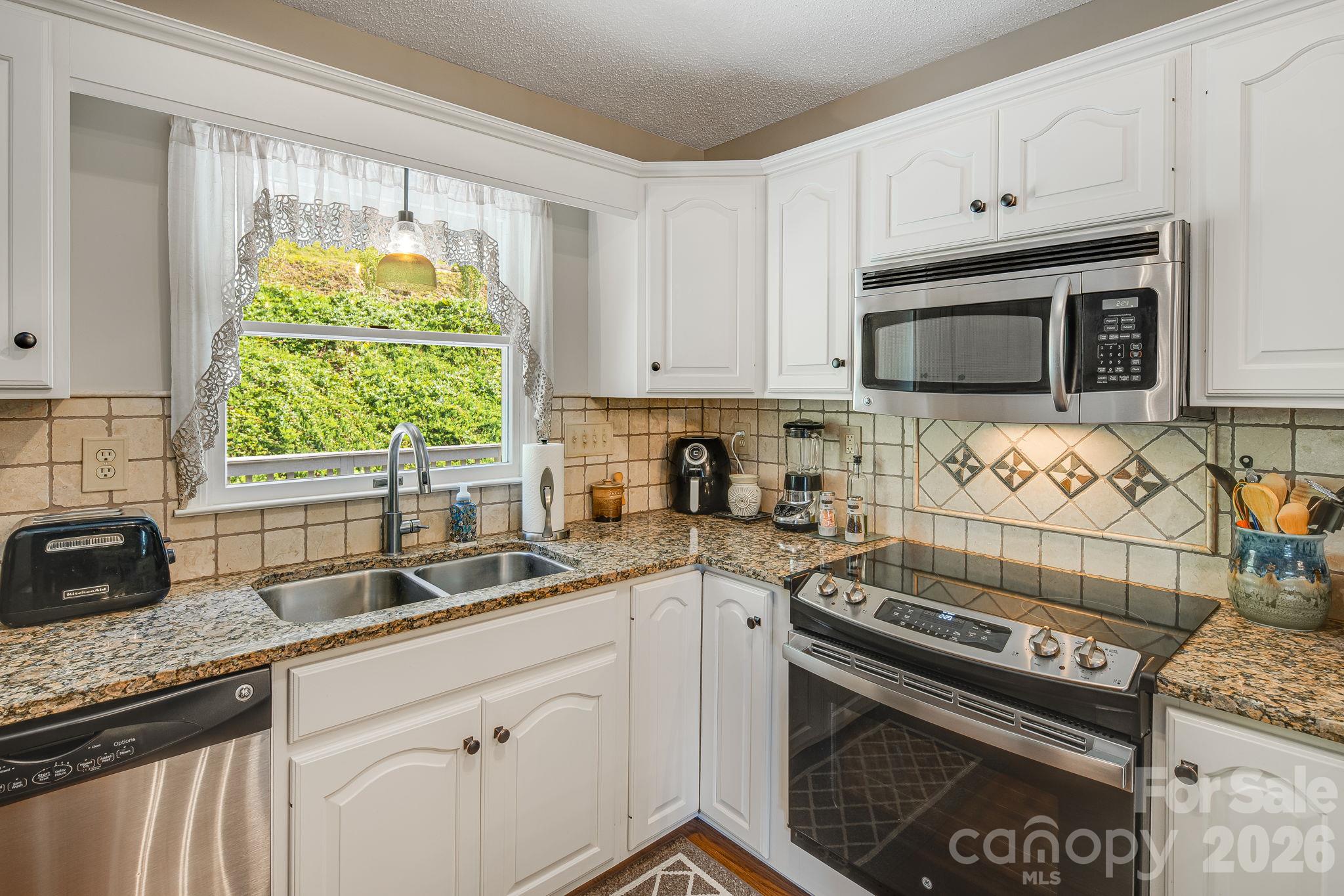 Single Family Residence at 422 S Turkey Creek Road, Leicester, photo 18 of 46