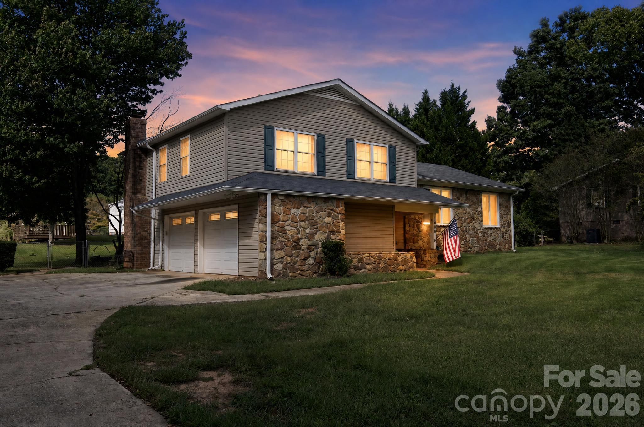 1206 Three Bridges Road