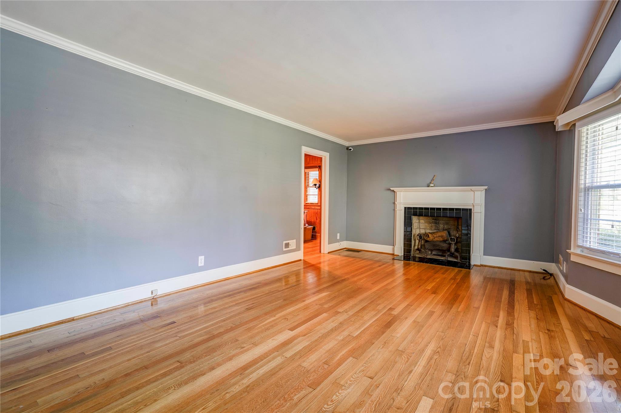 Living Room - 309 West Mountain Street, Kings Mountain