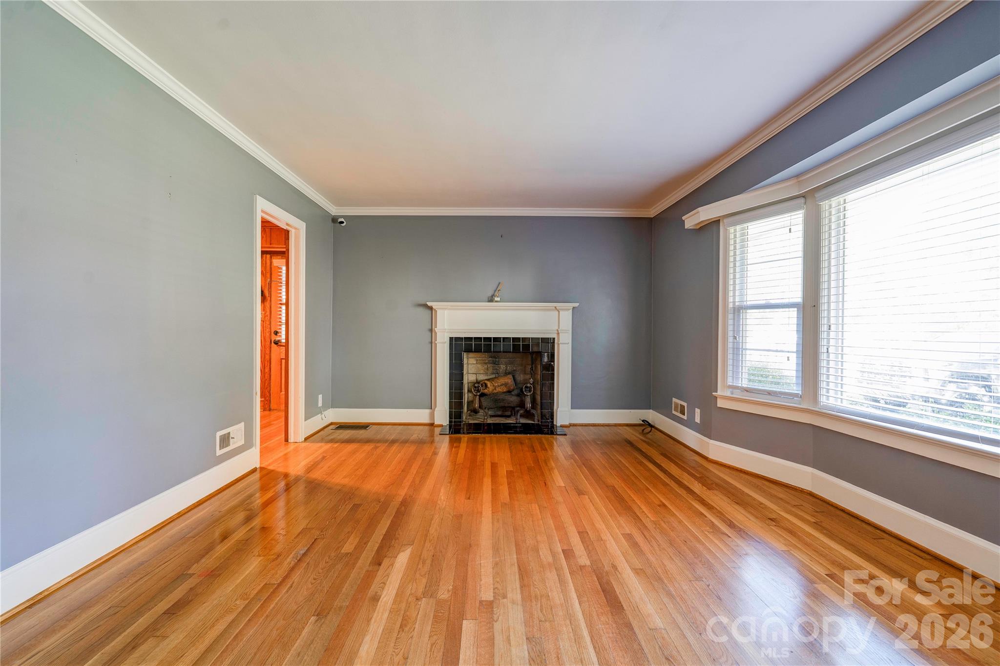 Living Room - 309 West Mountain Street, Kings Mountain
