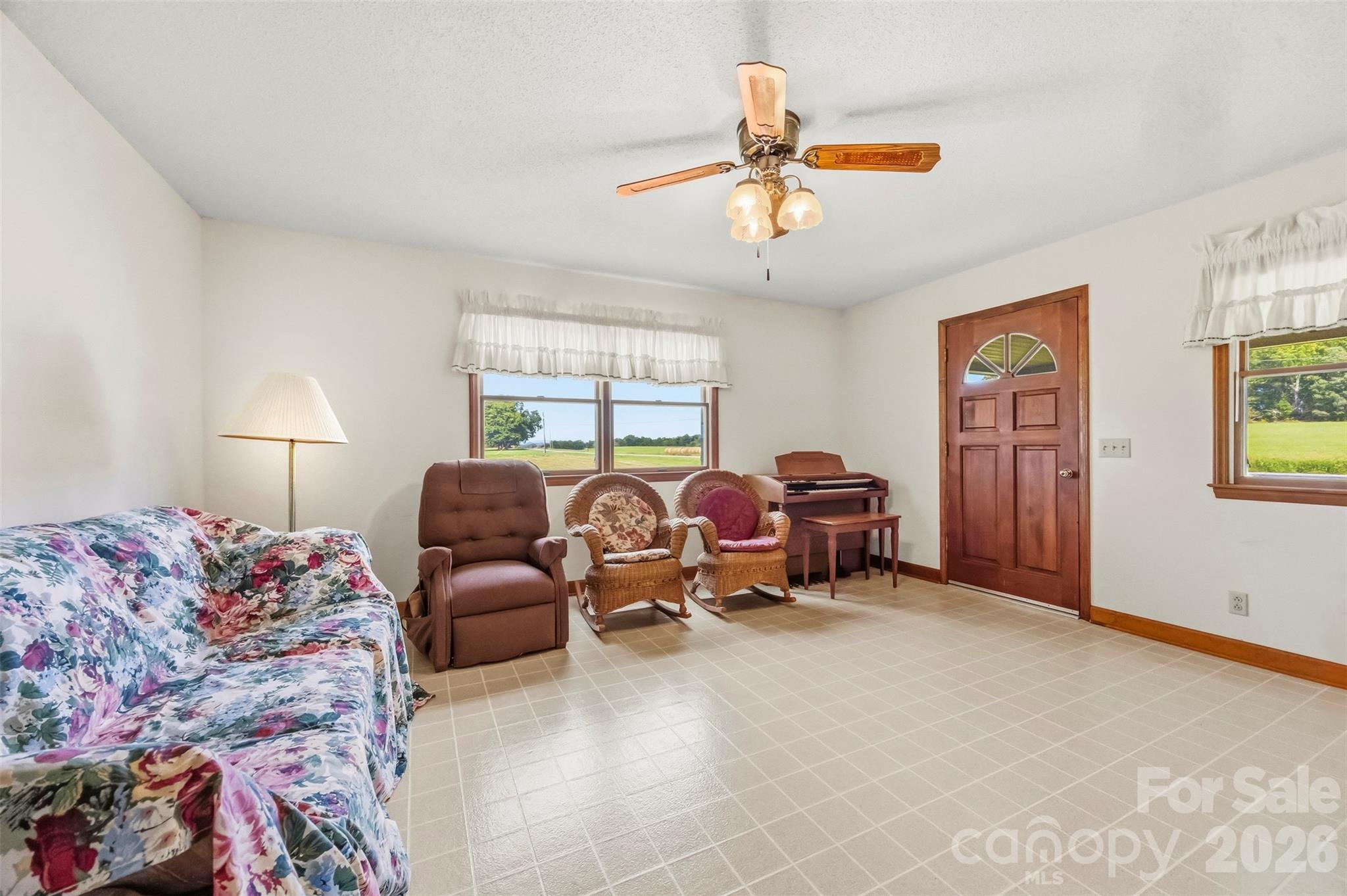 Additional den with separate exterior entrance from the covered front porch - 2925 Fallston Waco Road, Shelby