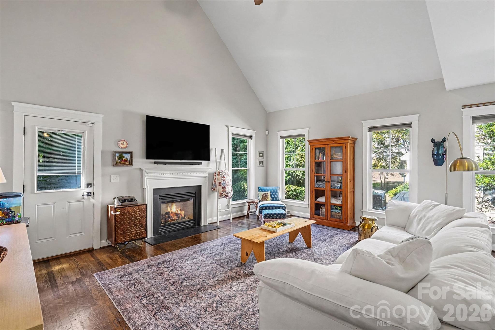 Single Family Residence at 5809 Mantario Drive, Charlotte, photo 3 of 26