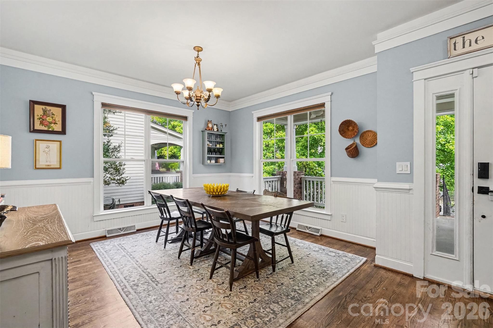 Single Family Residence at 5809 Mantario Drive, Charlotte, photo 2 of 26