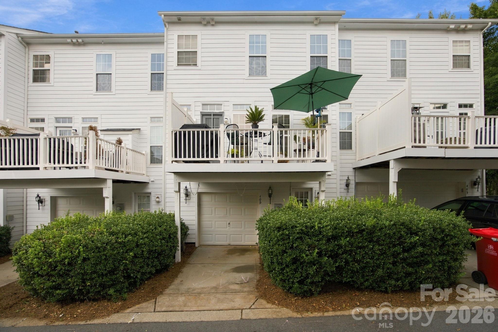 Townhouse at 409 Armour Street, Davidson, photo 5 of 31