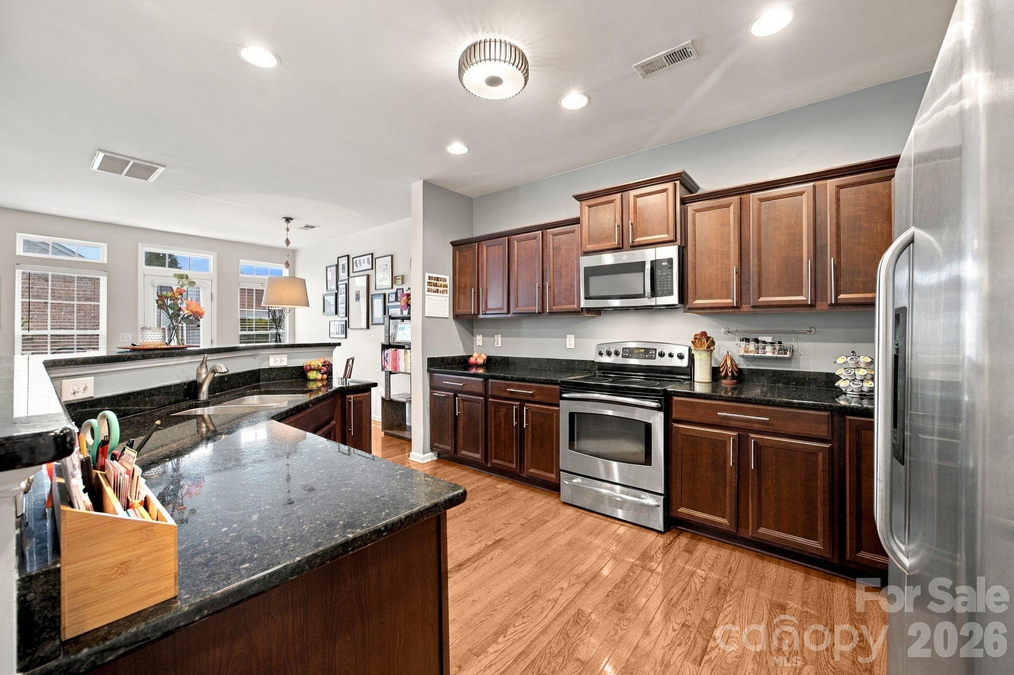 Townhouse at 409 Armour Street, Davidson, photo 10 of 31