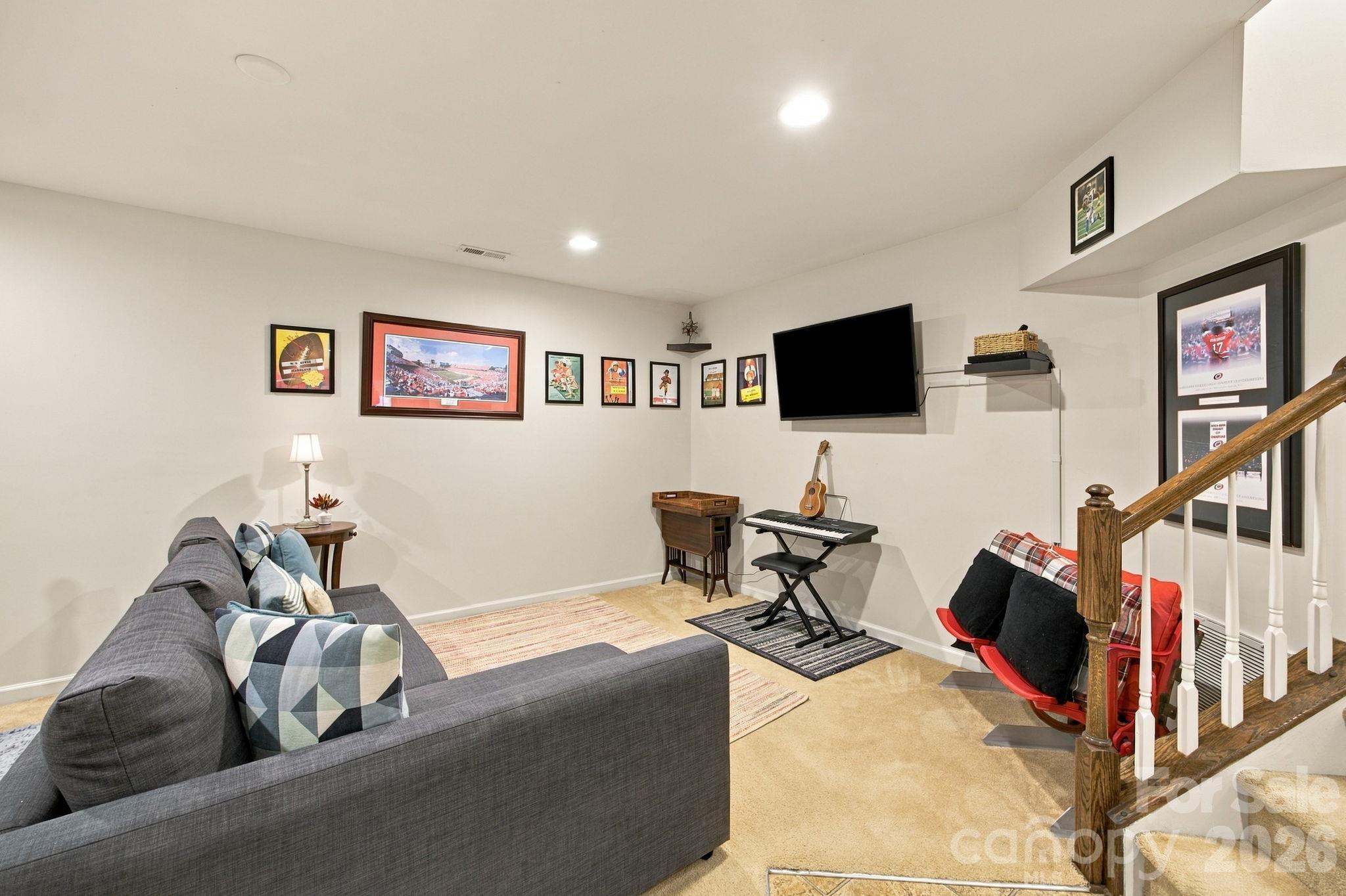 Finished basement 3rd bedroom - 409 Armour Street, Davidson