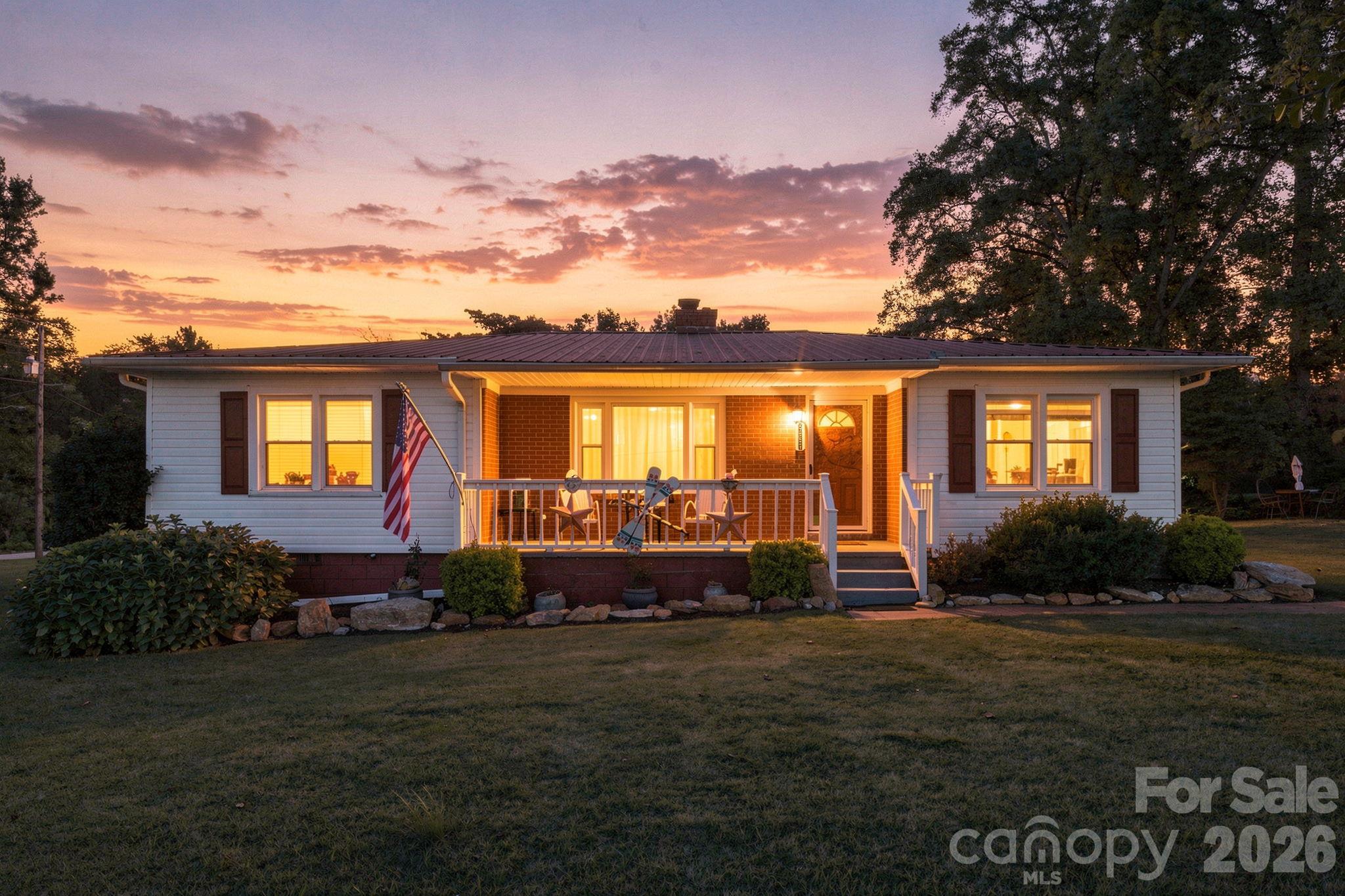 Single Family Residence at 5557 S NC 16 Business Hwy Highway, Maiden