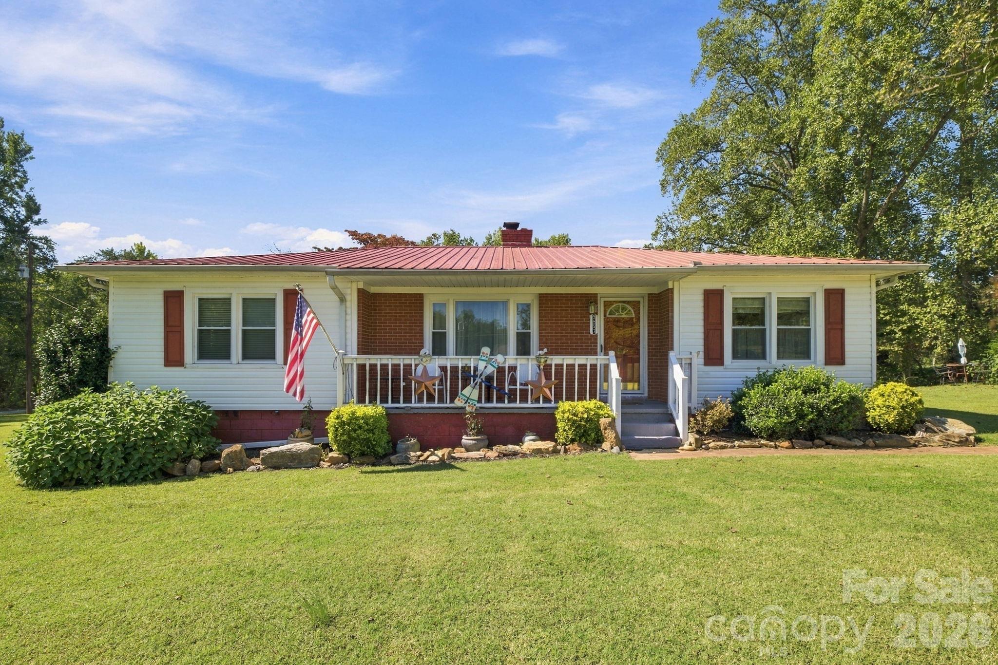 Single Family Residence at 5557 S NC 16 Business Hwy Highway, Maiden, photo 2 of 28
