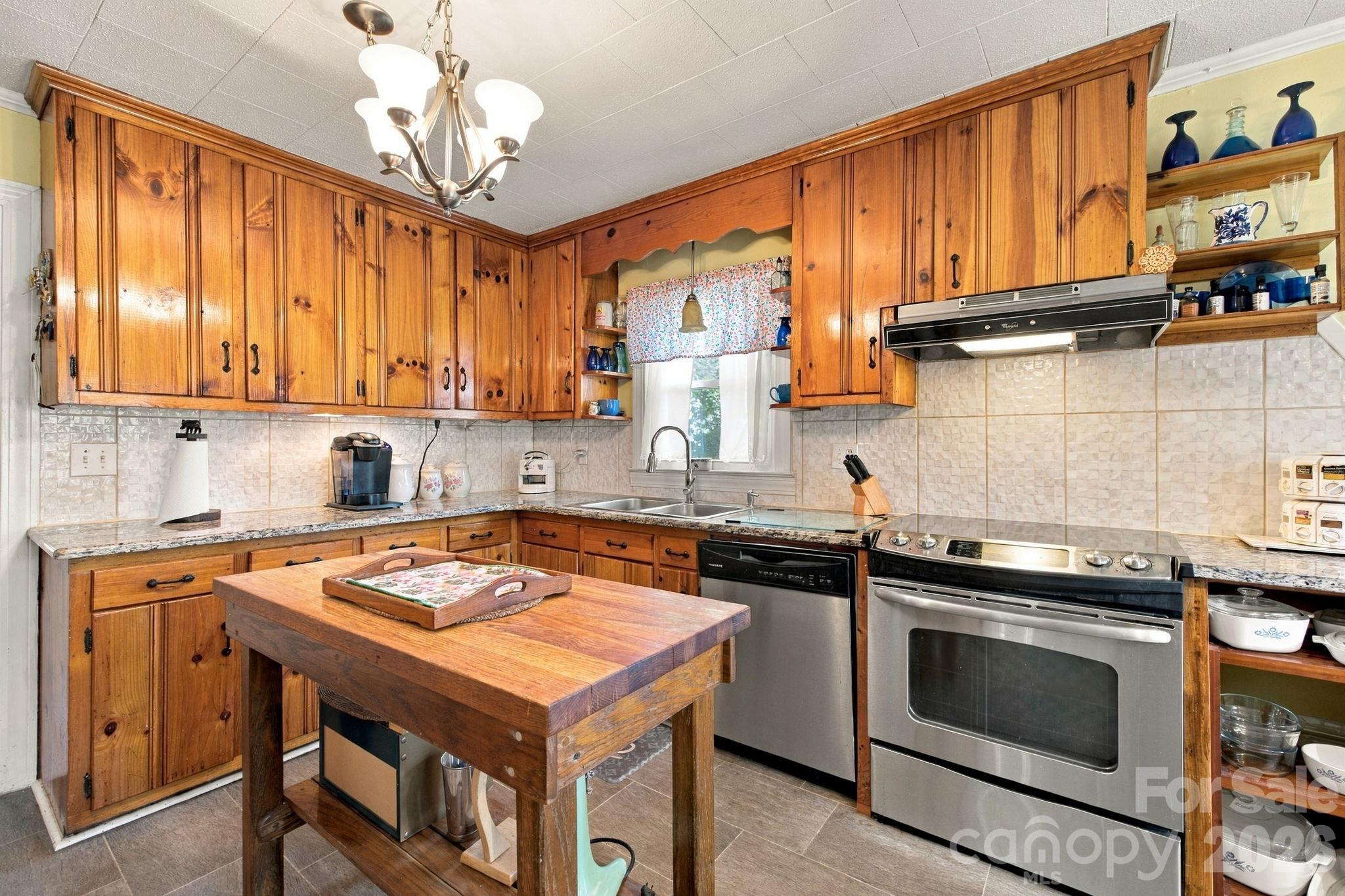Single Family Residence at 5557 S NC 16 Business Hwy Highway, Maiden, photo 18 of 28