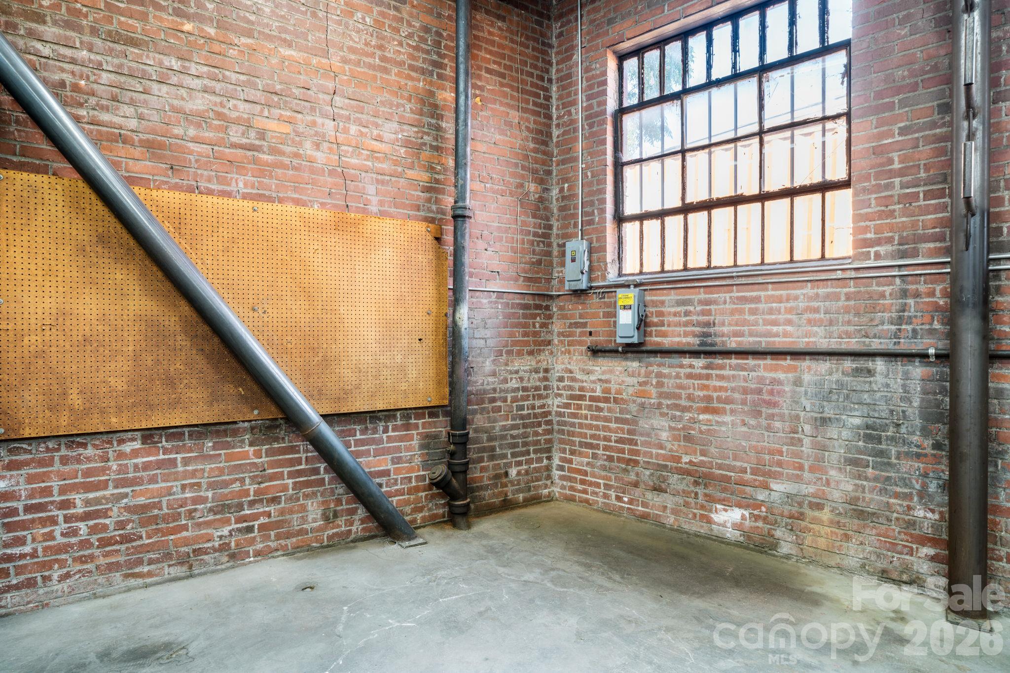 Warehouse/Office at 313 Main Avenue NE, Hickory, photo 20 of 36
