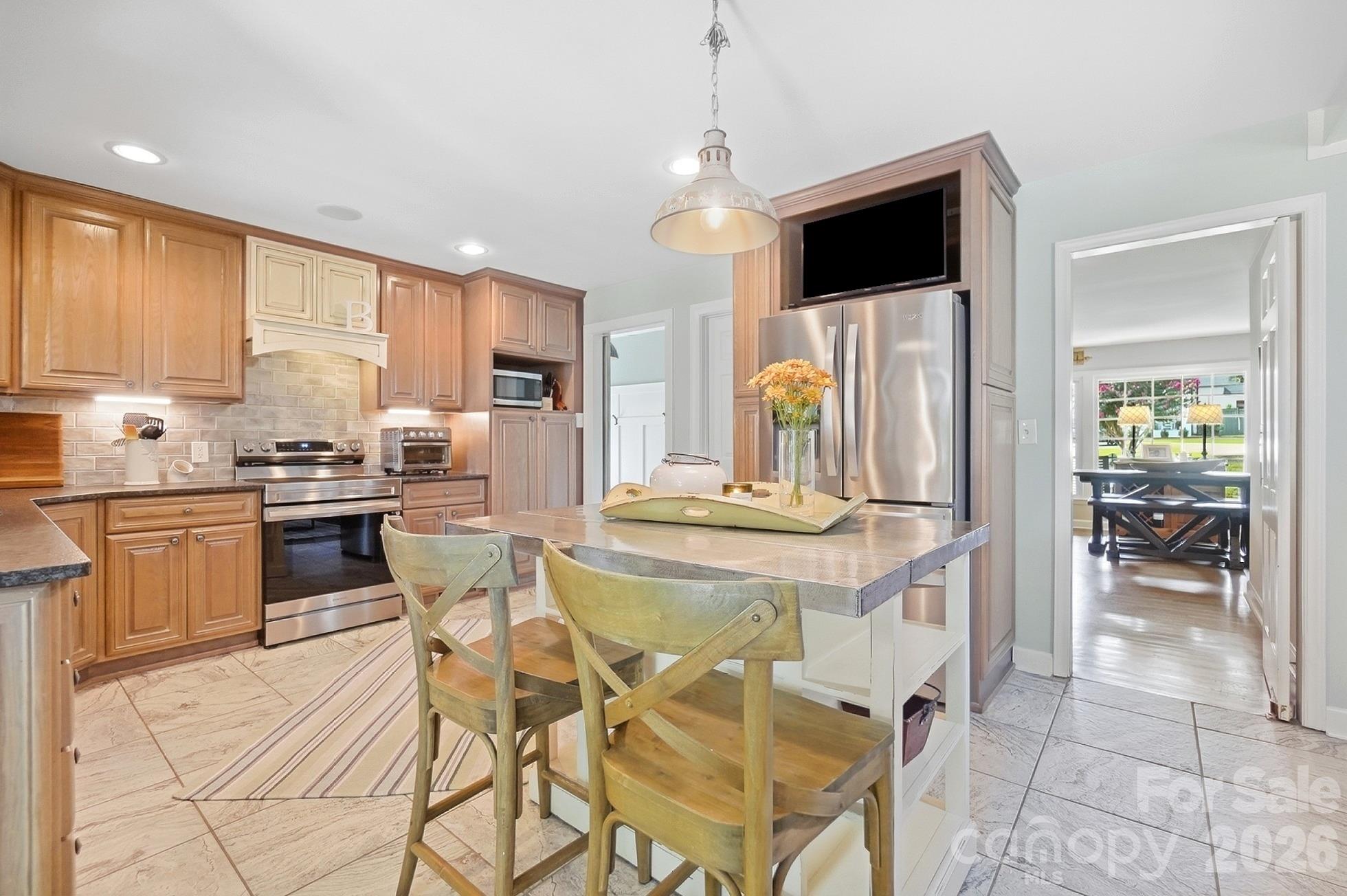 Kitchen with custom cabinetry - 4315 Emory Lane, Charlotte