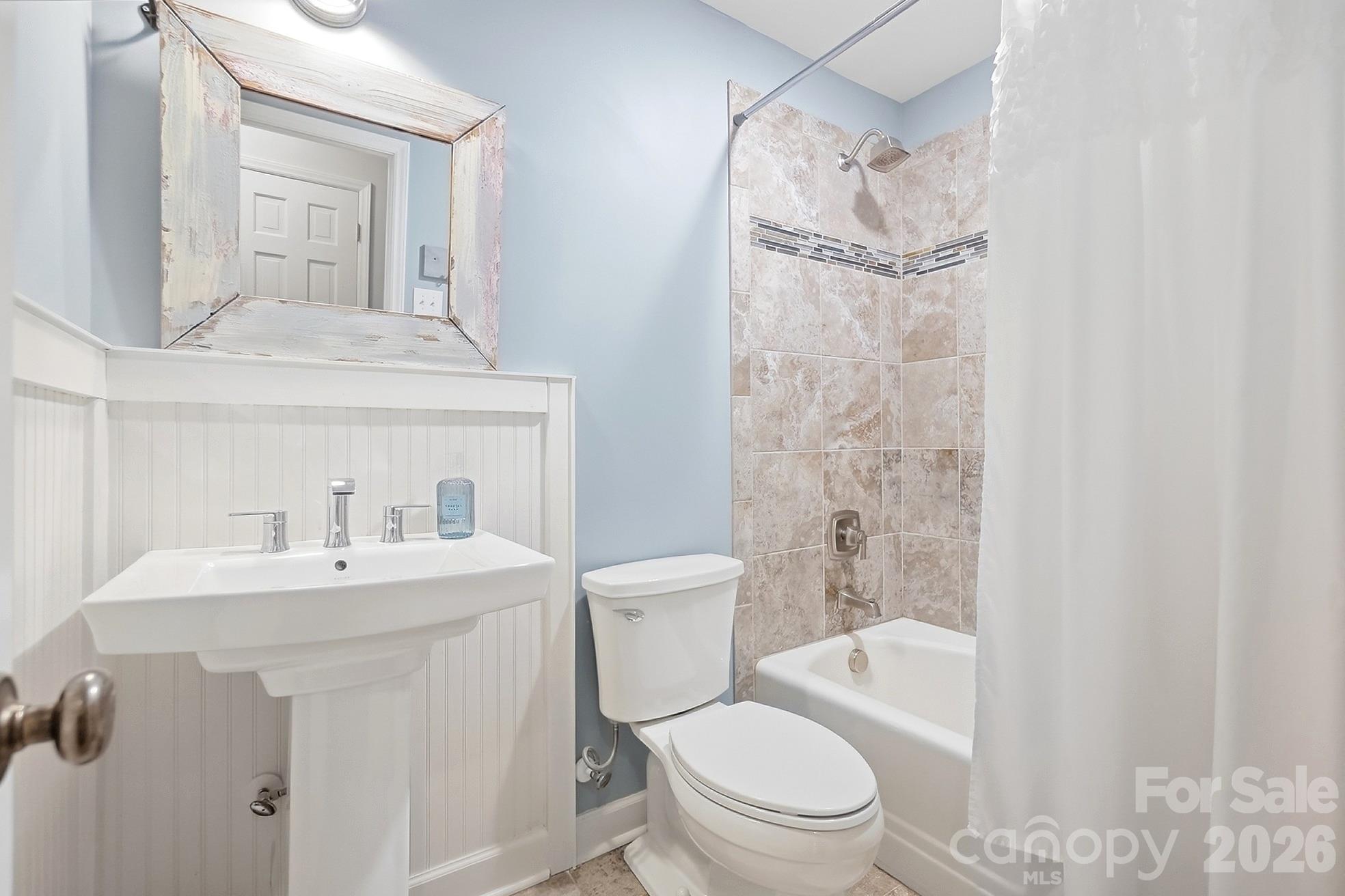 Hallway Bathroom - 4315 Emory Lane, Charlotte