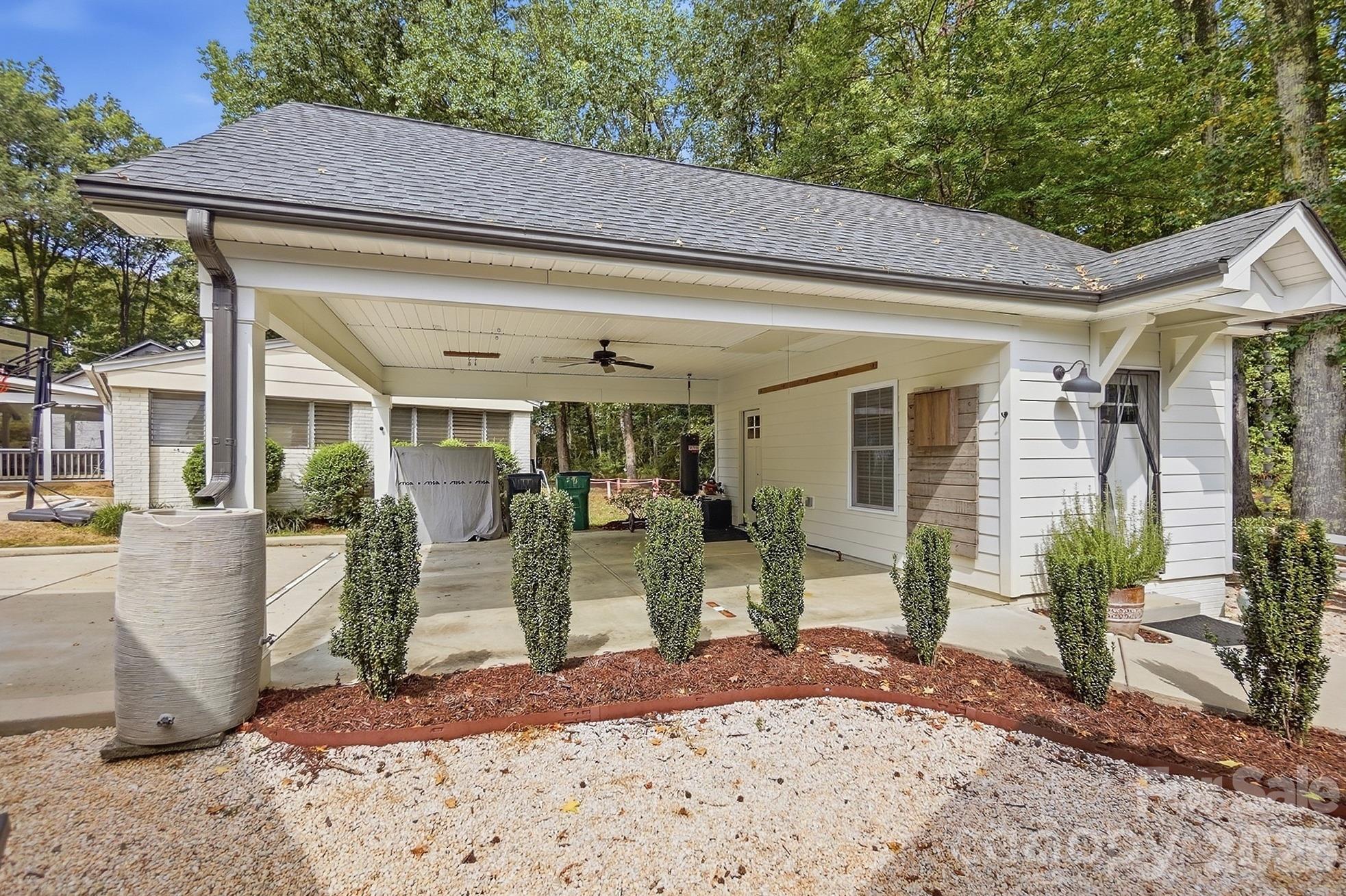 Carport with attached office - 4315 Emory Lane, Charlotte
