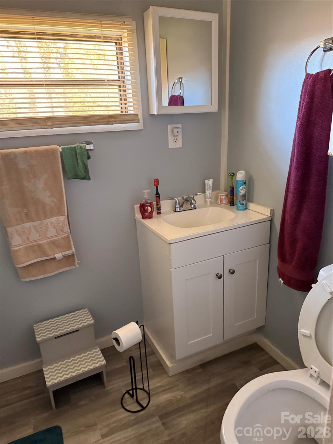 Single Family Residence at 1418 Huggins Street, Statesville, photo 5 of 8