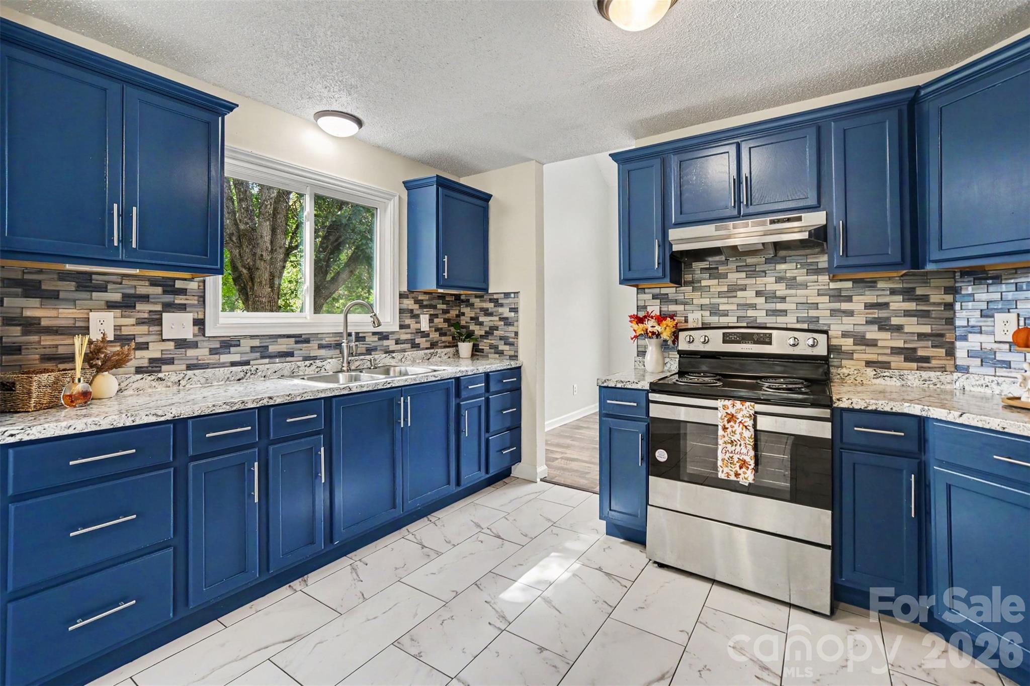 Single Family Residence at 325 Briarcliff Road, Grover, photo 10 of 27
