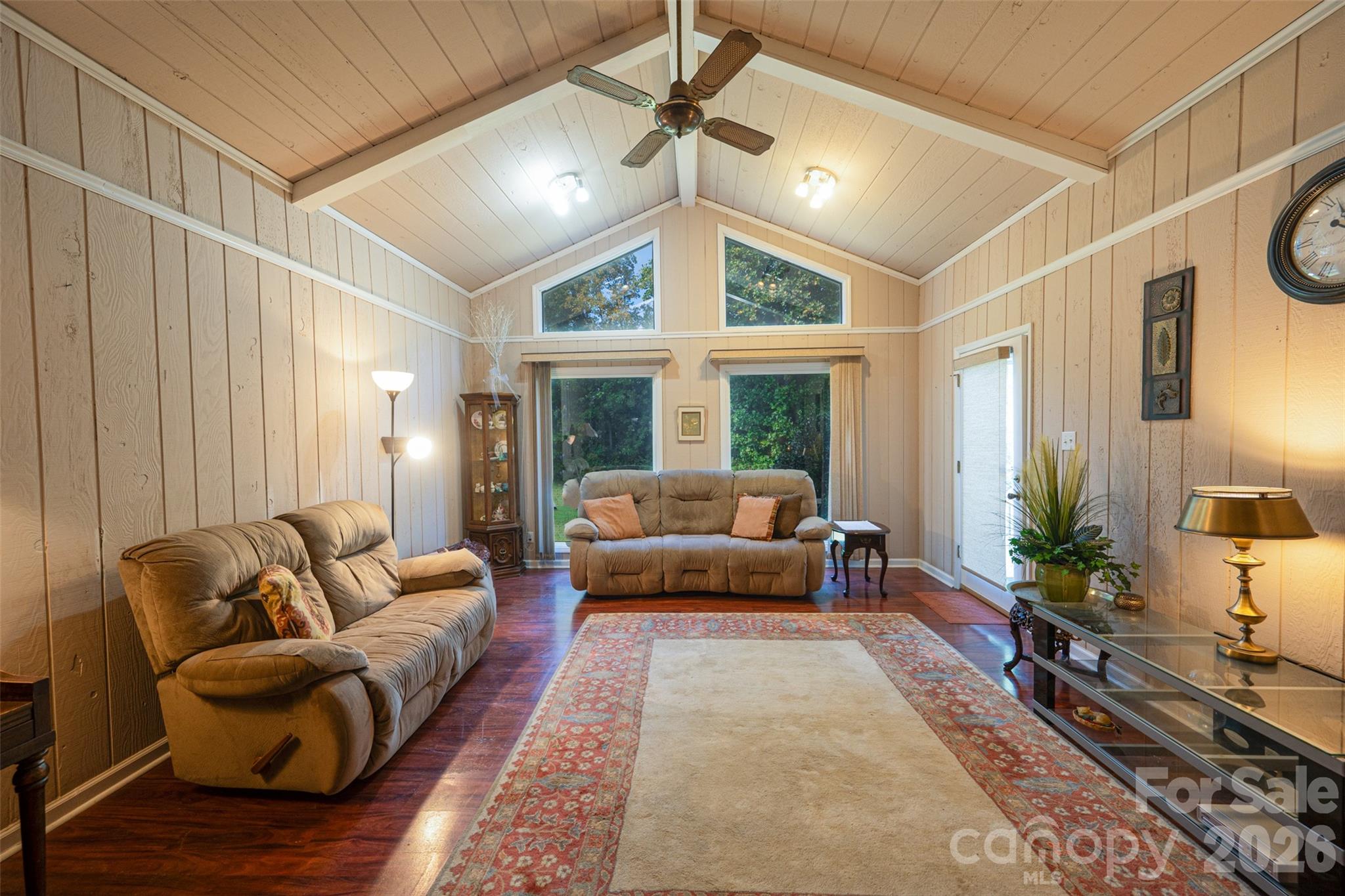 Vaulted Ceiling living room - 1440 Barbara Drive, Cherryville